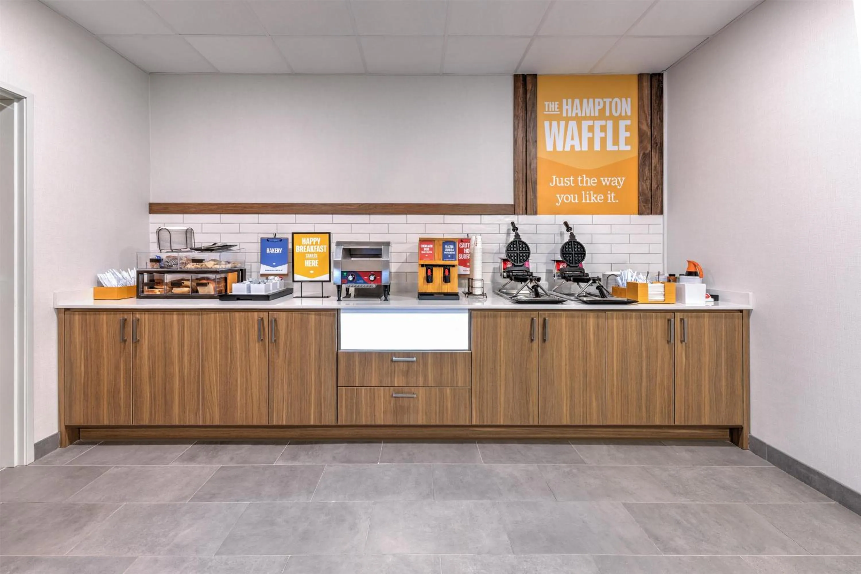 Breakfast in Hampton Inn & Suites by Hilton Little Rock Airport