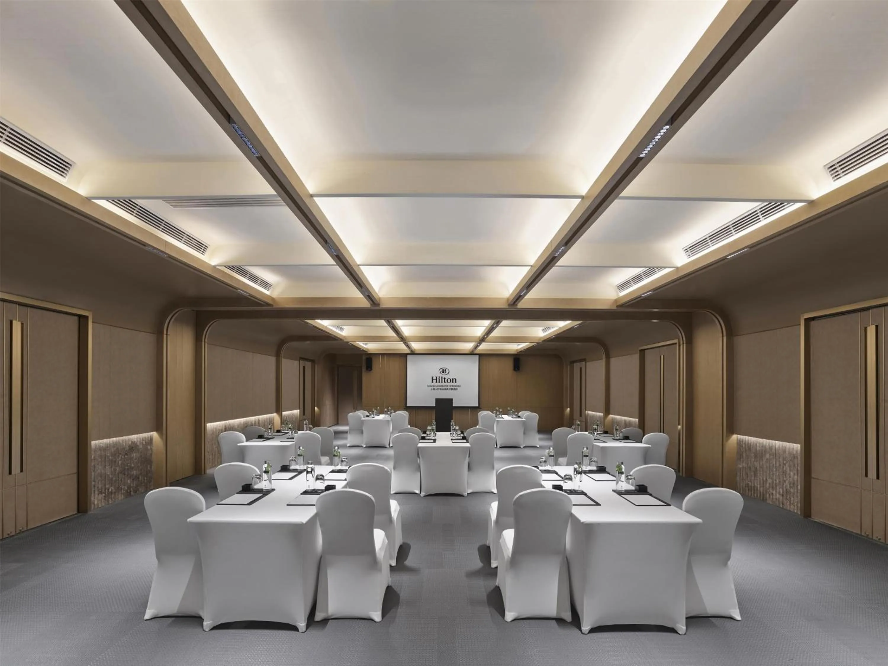 Meeting/conference room in Hilton Shanghai Greater Hongqiao