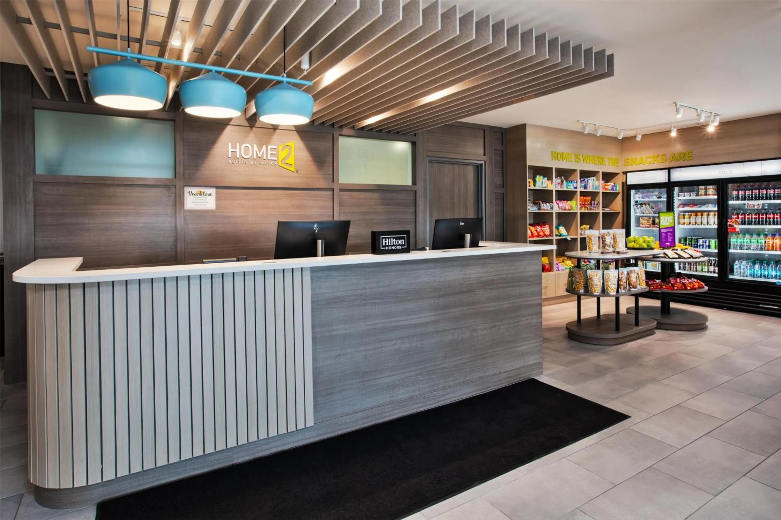 Lobby or reception in Home2 Suites By Hilton Traverse City