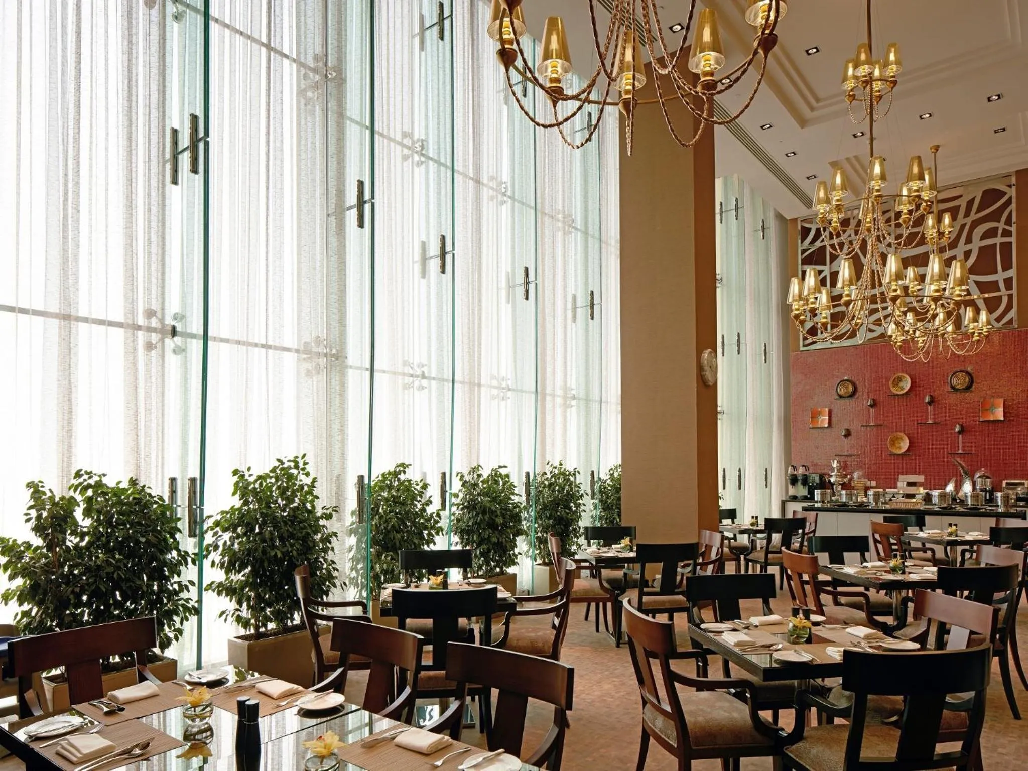 Lounge or bar in Millennium Hotel & Convention Centre Kuwait