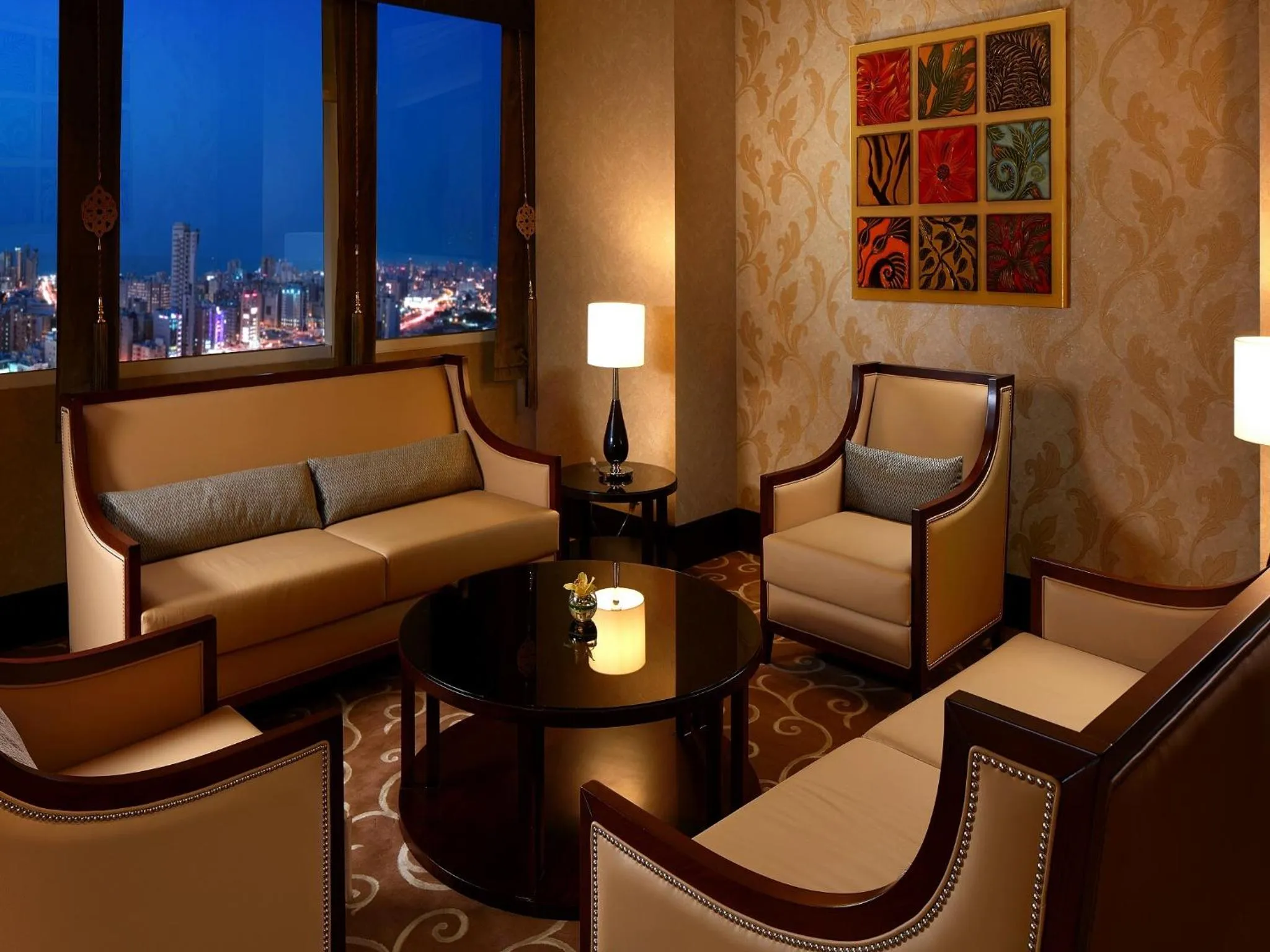 Seating area in Millennium Hotel & Convention Centre Kuwait