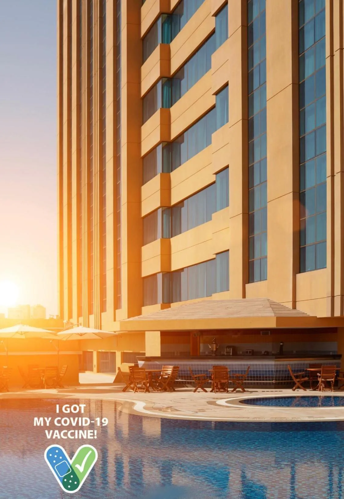 Swimming pool in Millennium Hotel & Convention Centre Kuwait