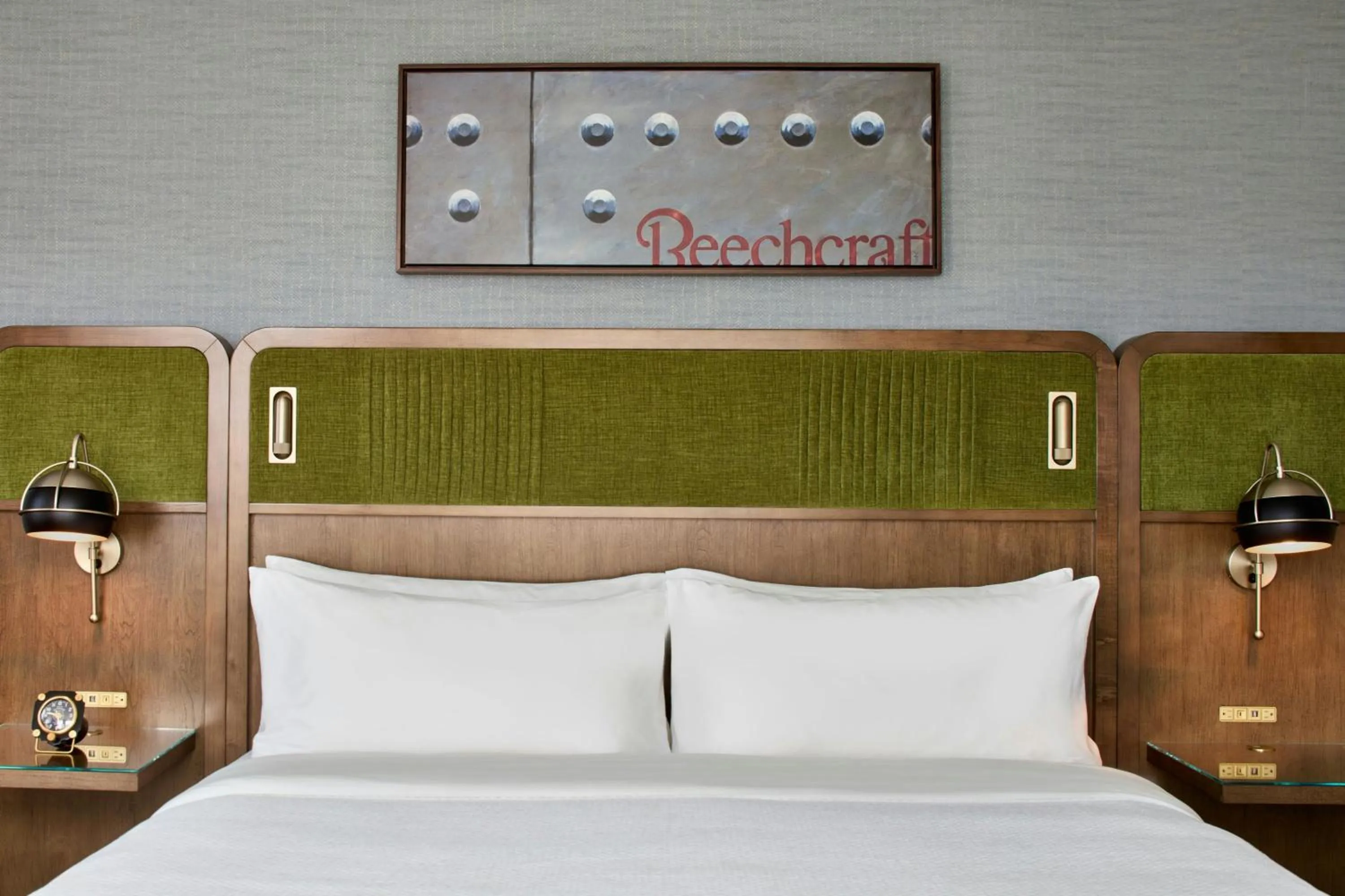 Bedroom, Bed in The Olive Ann Hotel, Grand Forks, a Tribute Portfolio Hotel