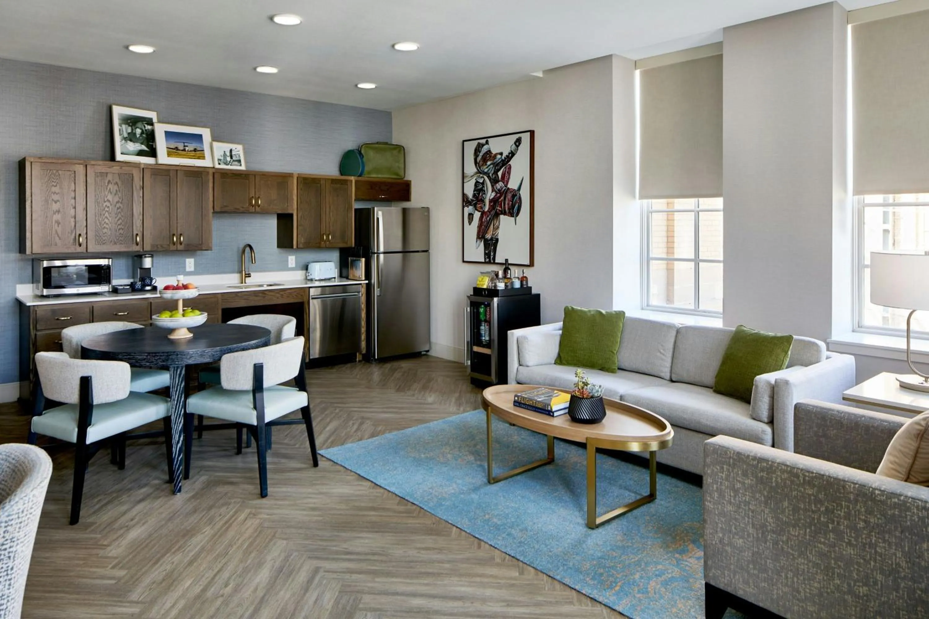 Kitchen or kitchenette in The Olive Ann Hotel, Grand Forks, a Tribute Portfolio Hotel