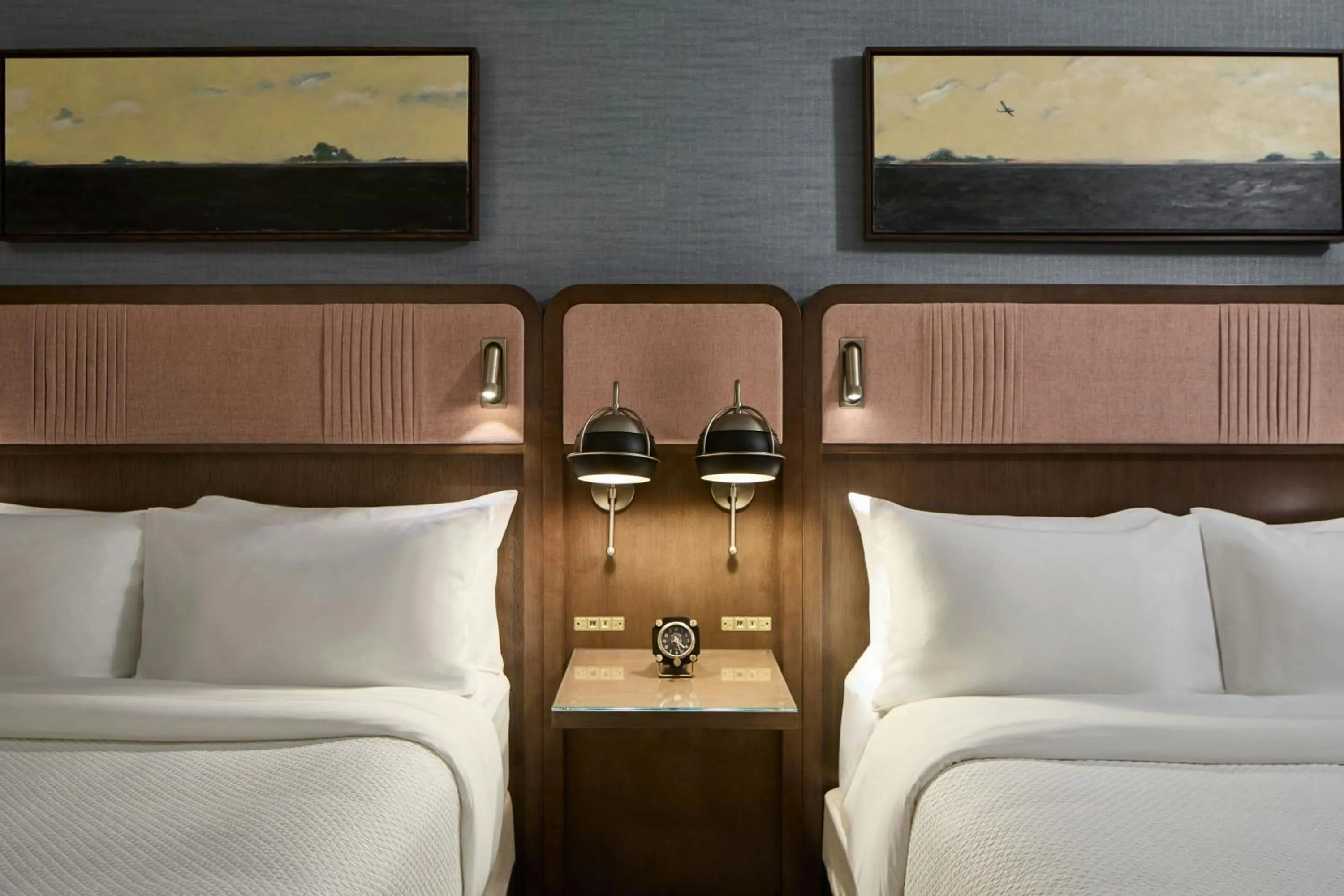 Bedroom, Bed in The Olive Ann Hotel, Grand Forks, a Tribute Portfolio Hotel