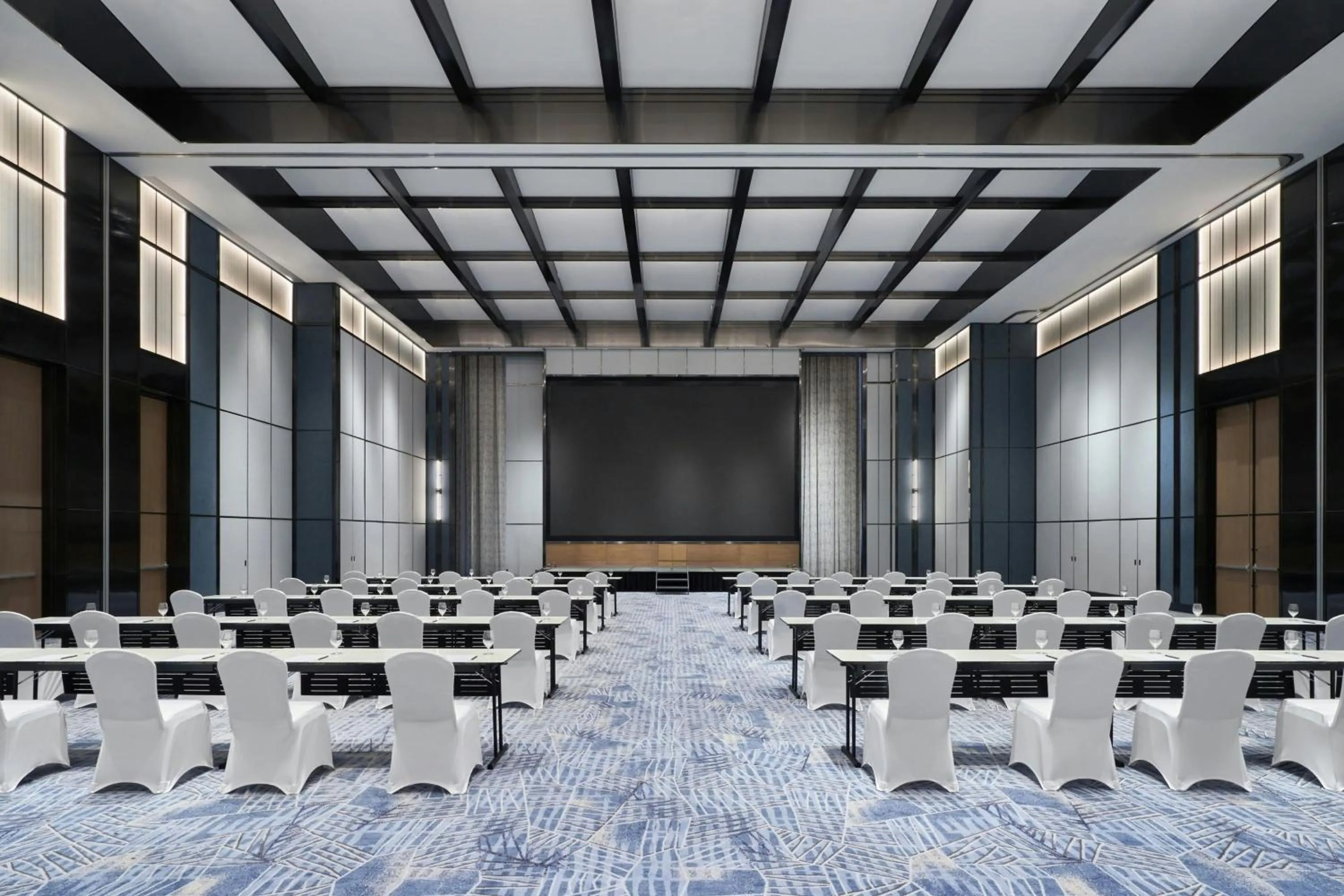 Meeting/conference room in Four Points by Sheraton Ha Giang