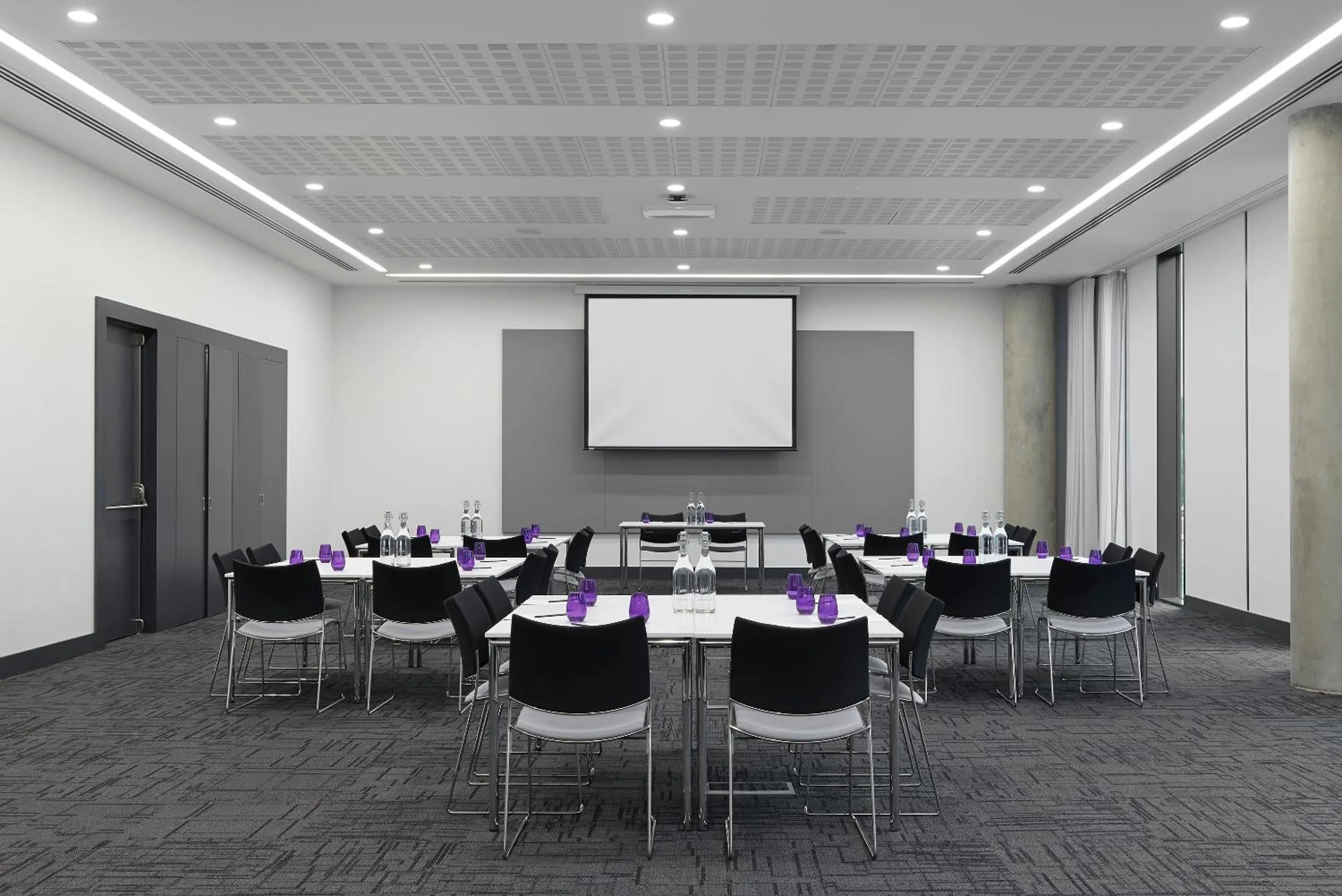 Meeting/conference room in INNSiDE by Meliá Manchester