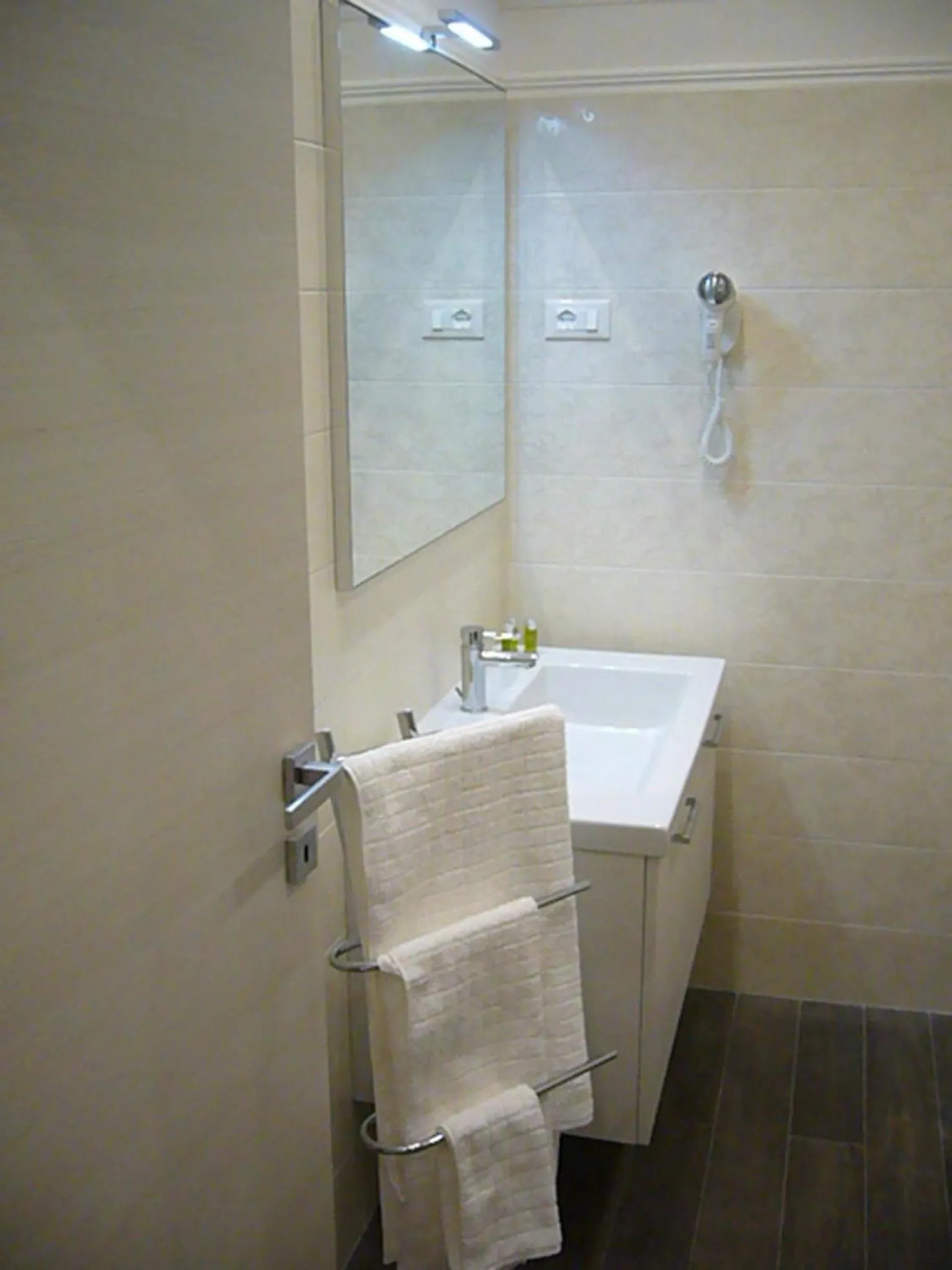 Bathroom in Grignetti Bed