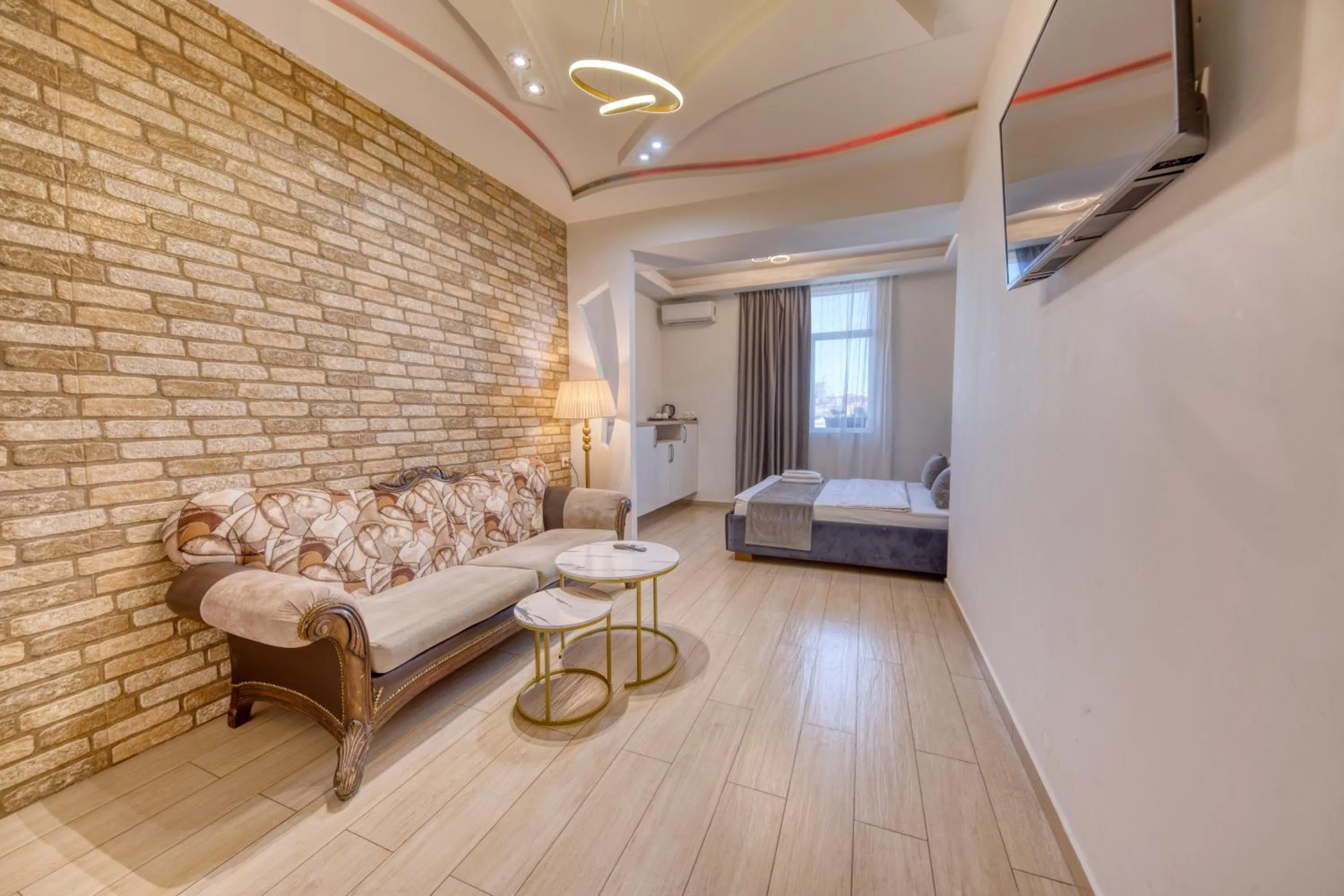 Seating area, Bed in Aleppo Hotel