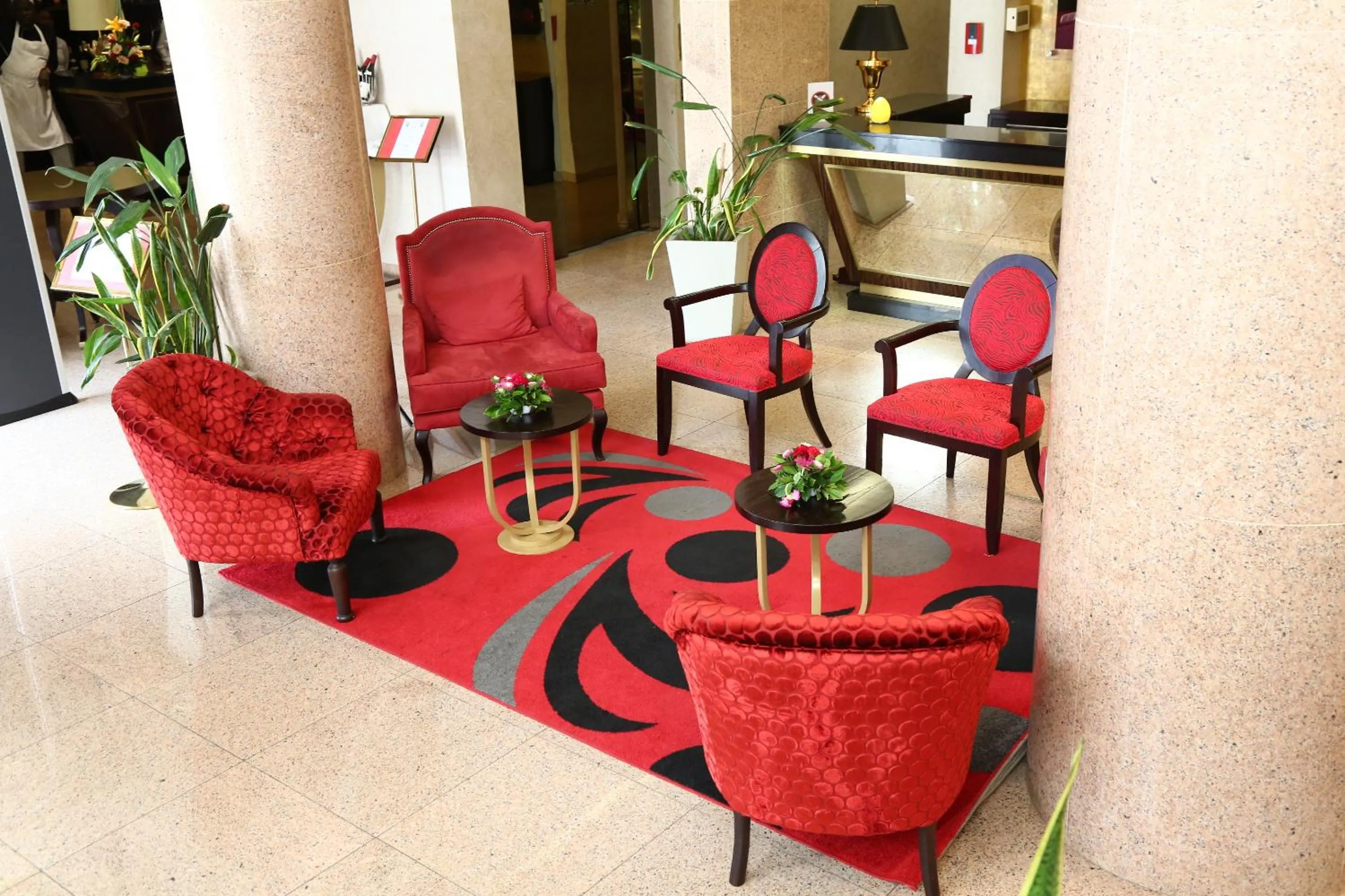 Seating area in Hôtel Fleur de Lys Plateau
