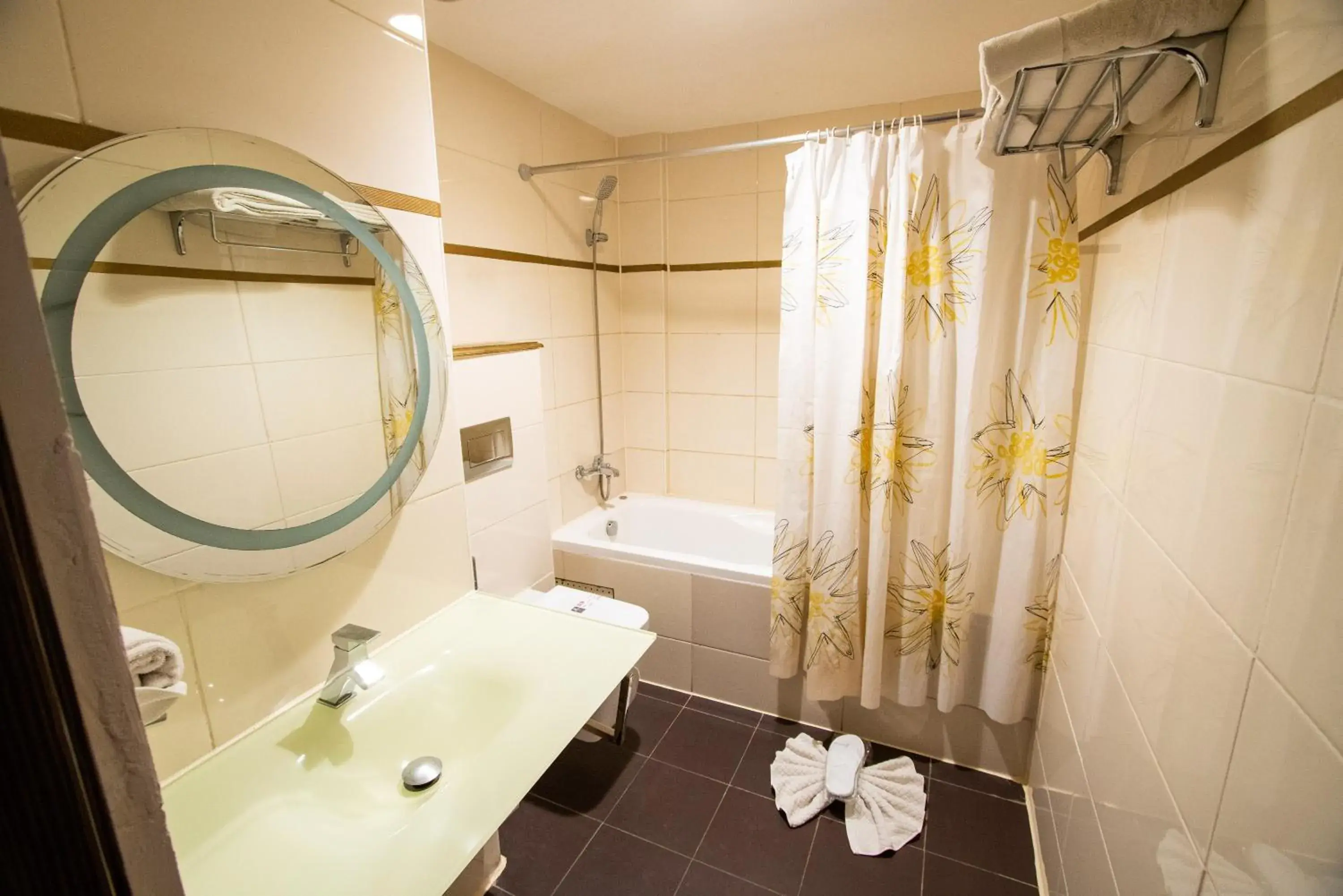 Suite with City View in Hôtel Fleur de Lys Plateau Suite with City View in Hôtel Fleur de Lys Plateau