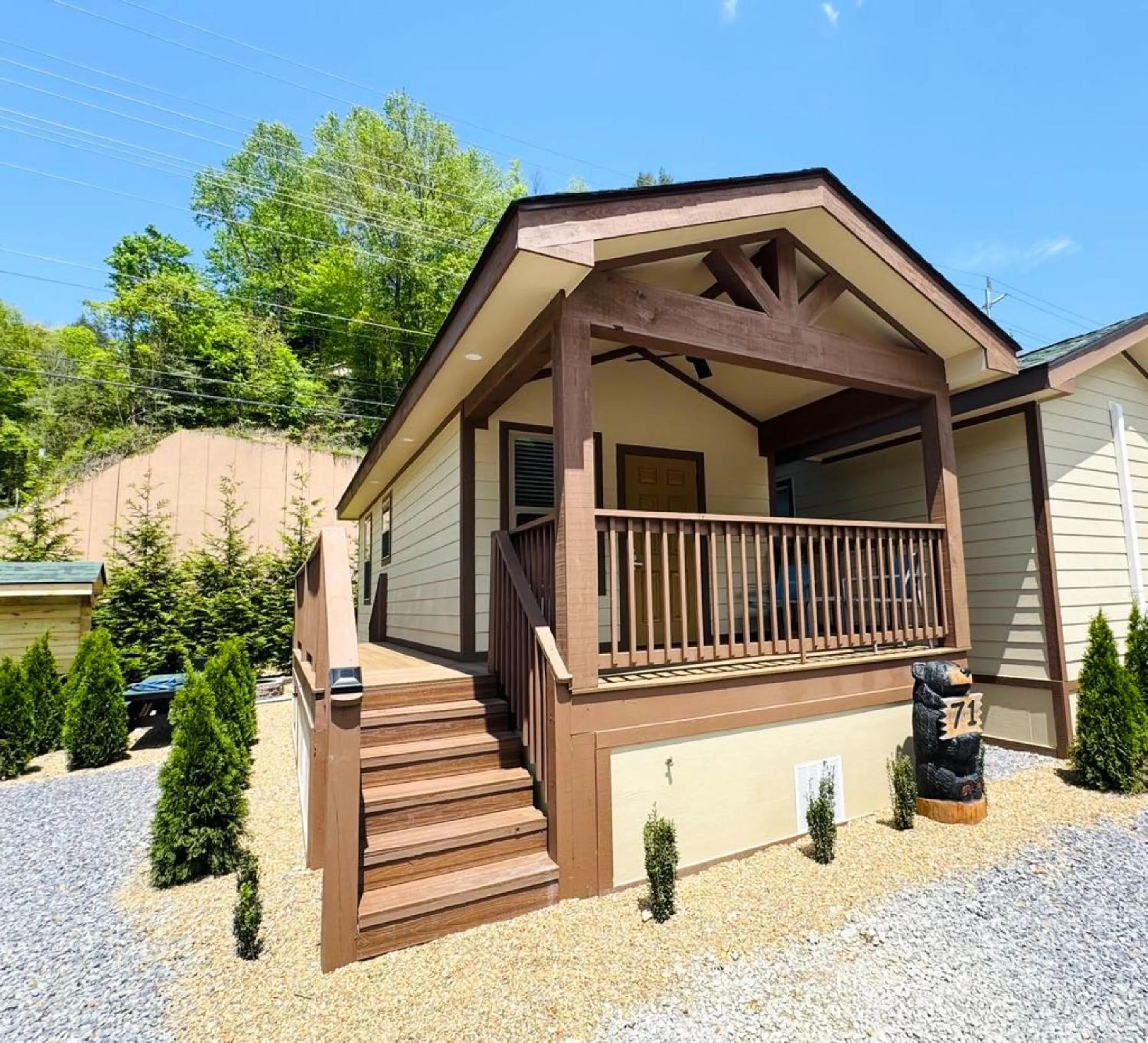 Property building in Dudley Creek RV Resort