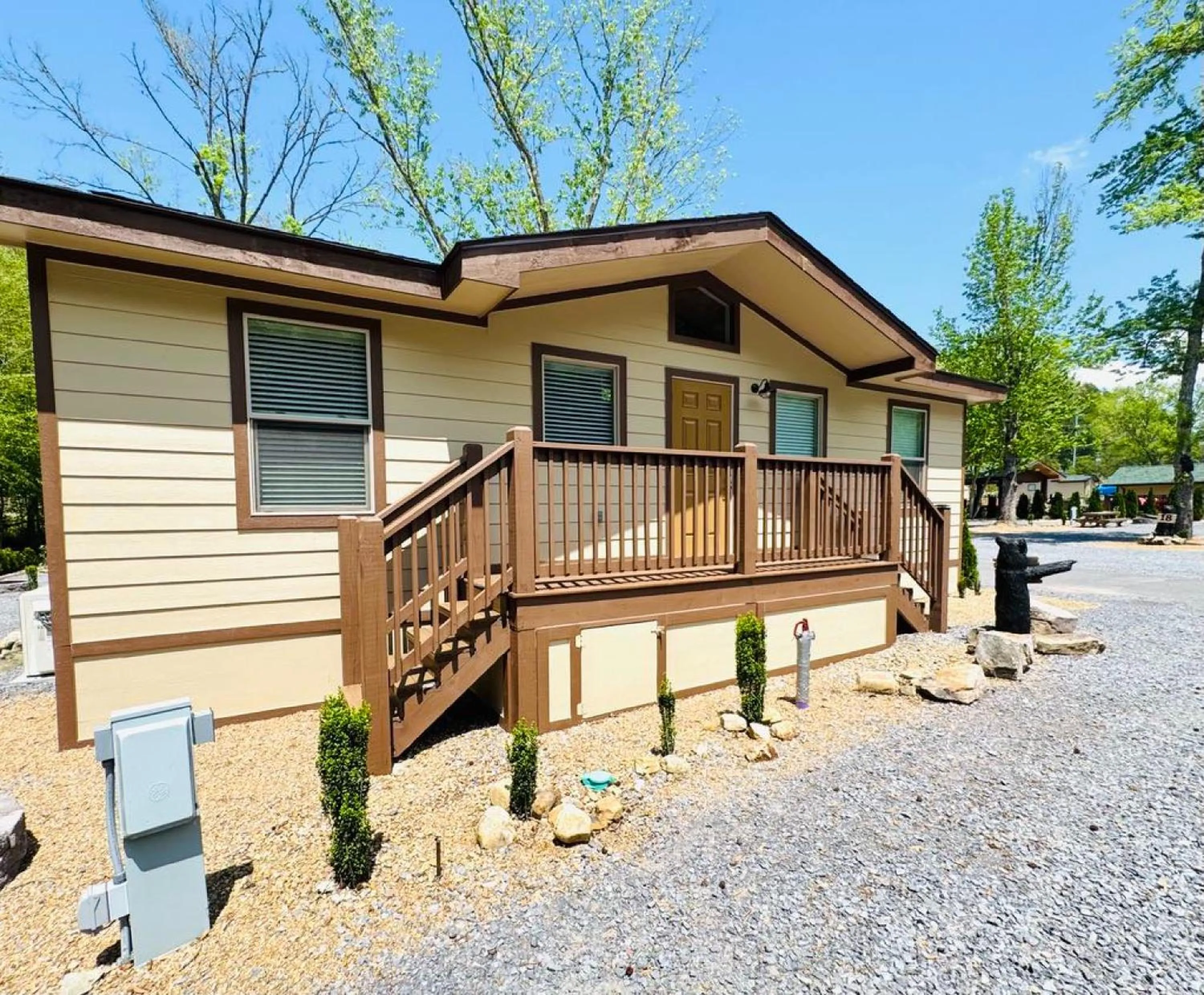 Property building in Dudley Creek RV Resort