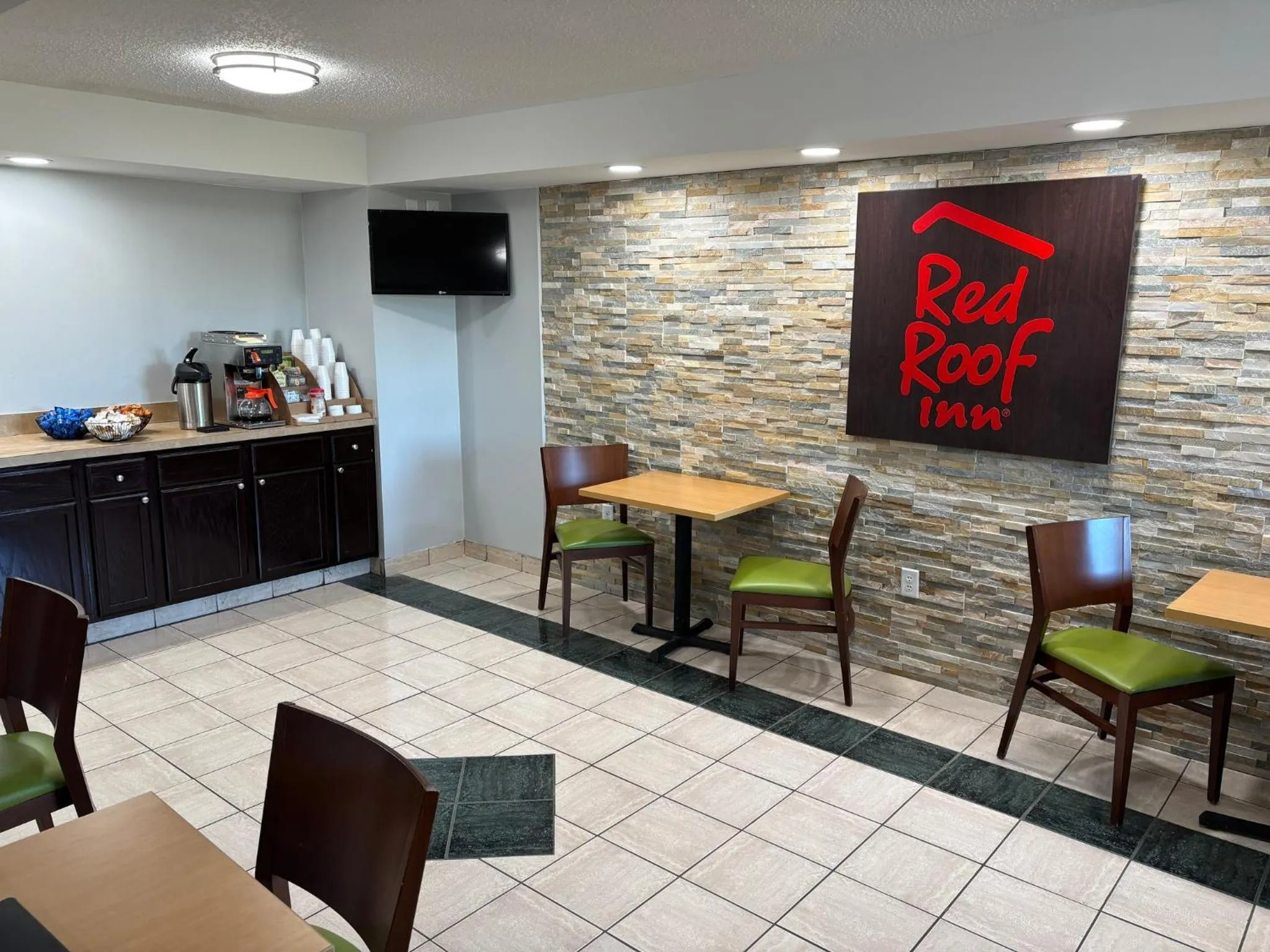 Other in HomeTowne Studios by Red Roof Hagerstown - Williamsport, MD