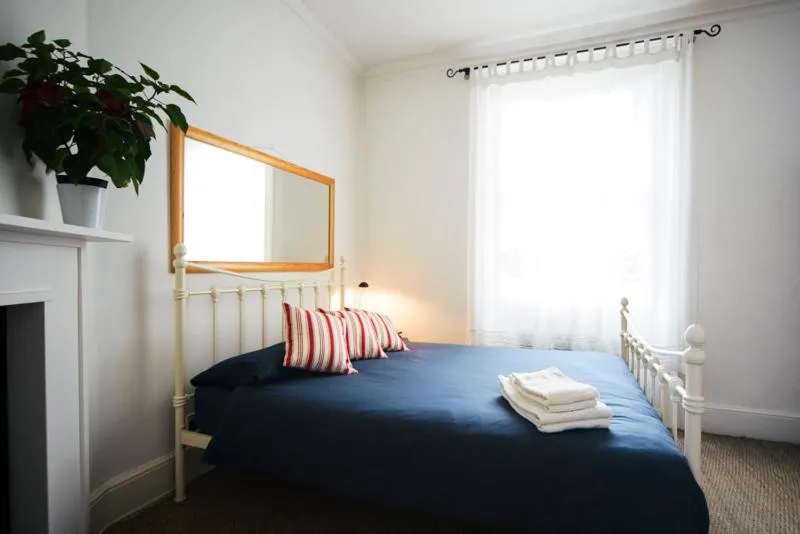 Bedroom, Bed in Percy Place Bath