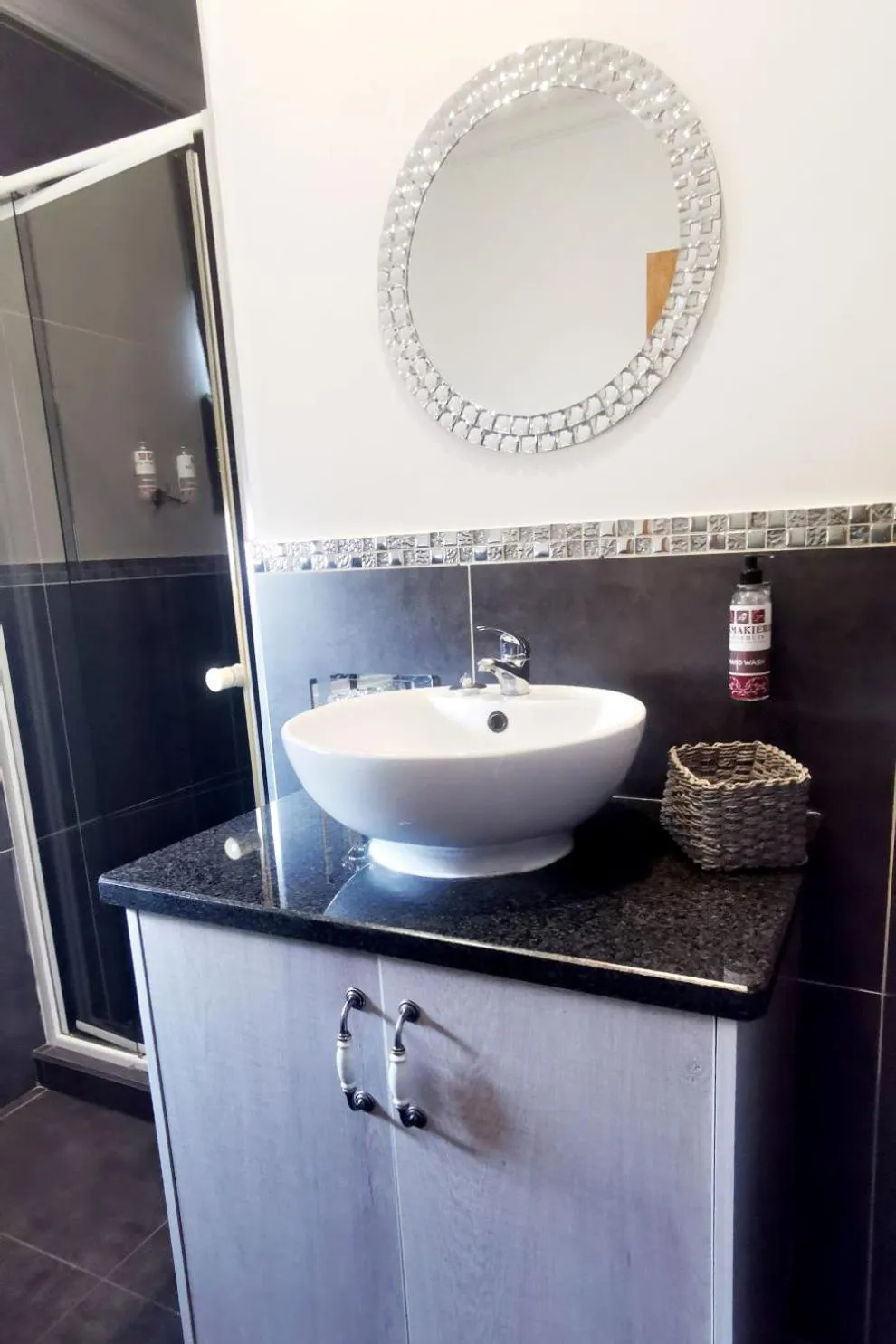 Shower in Bokmakierie Gastehuis Emalahleni Pty Ltd