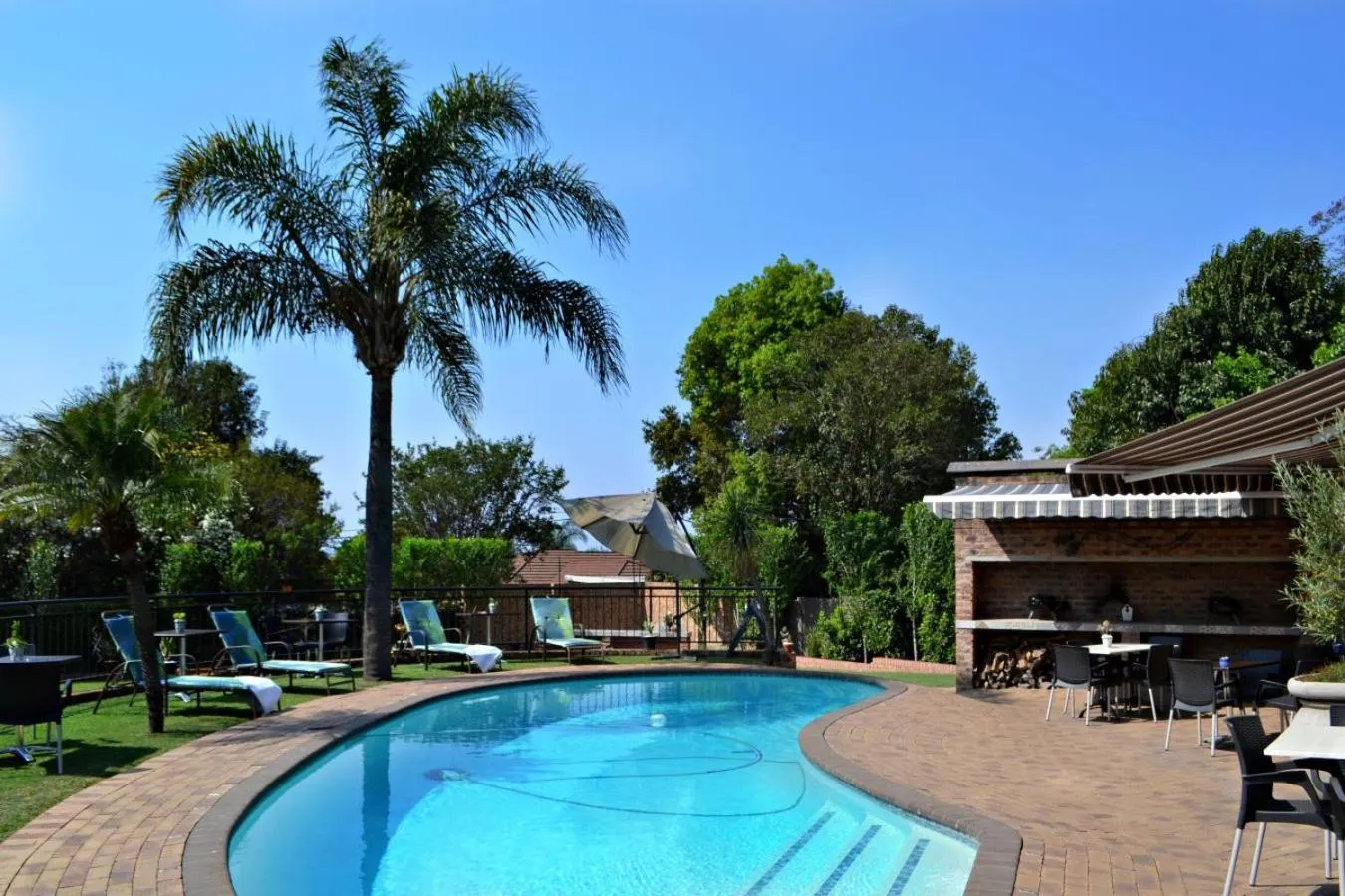 Swimming pool in Bokmakierie Gastehuis Emalahleni Pty Ltd