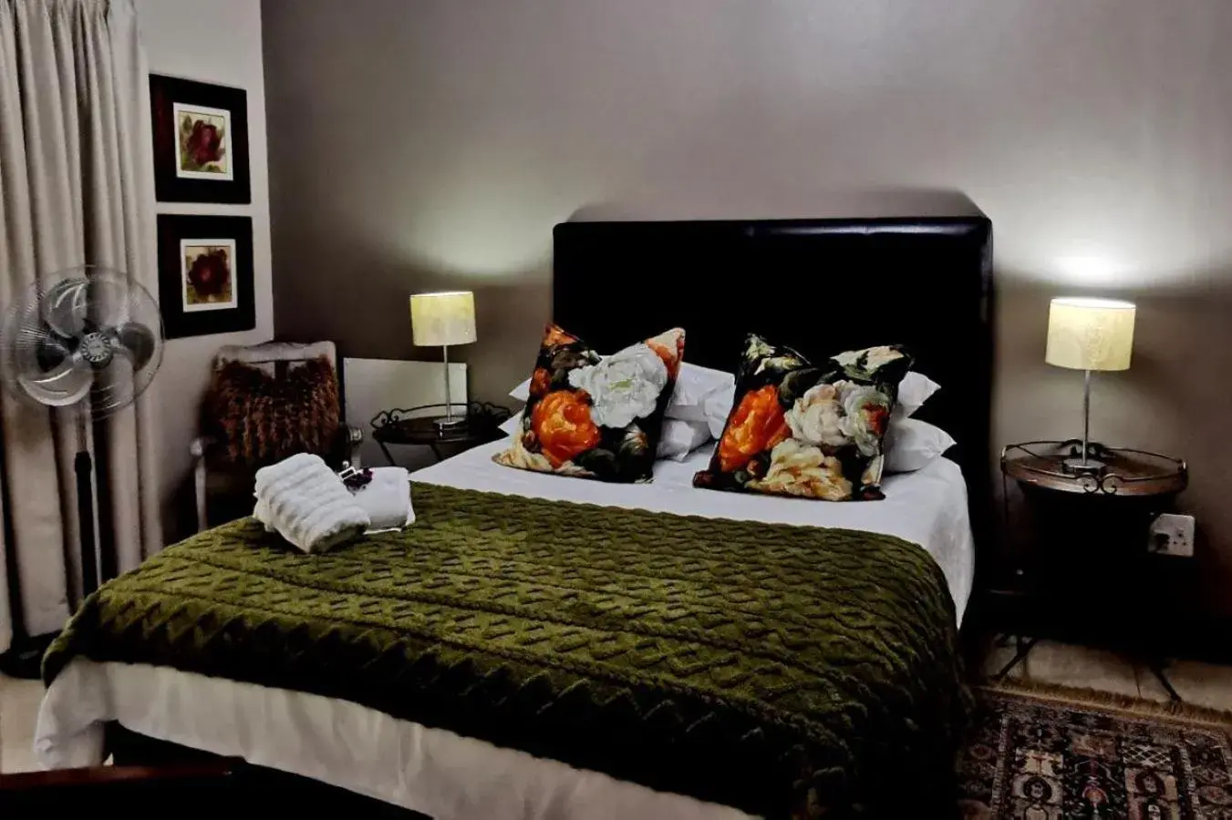 Standard Queen Room - single occupancy in Bokmakierie Gastehuis Emalahleni Pty Ltd Standard Queen Room - single occupancy in Bokmakierie Gastehuis Emalahleni Pty Ltd