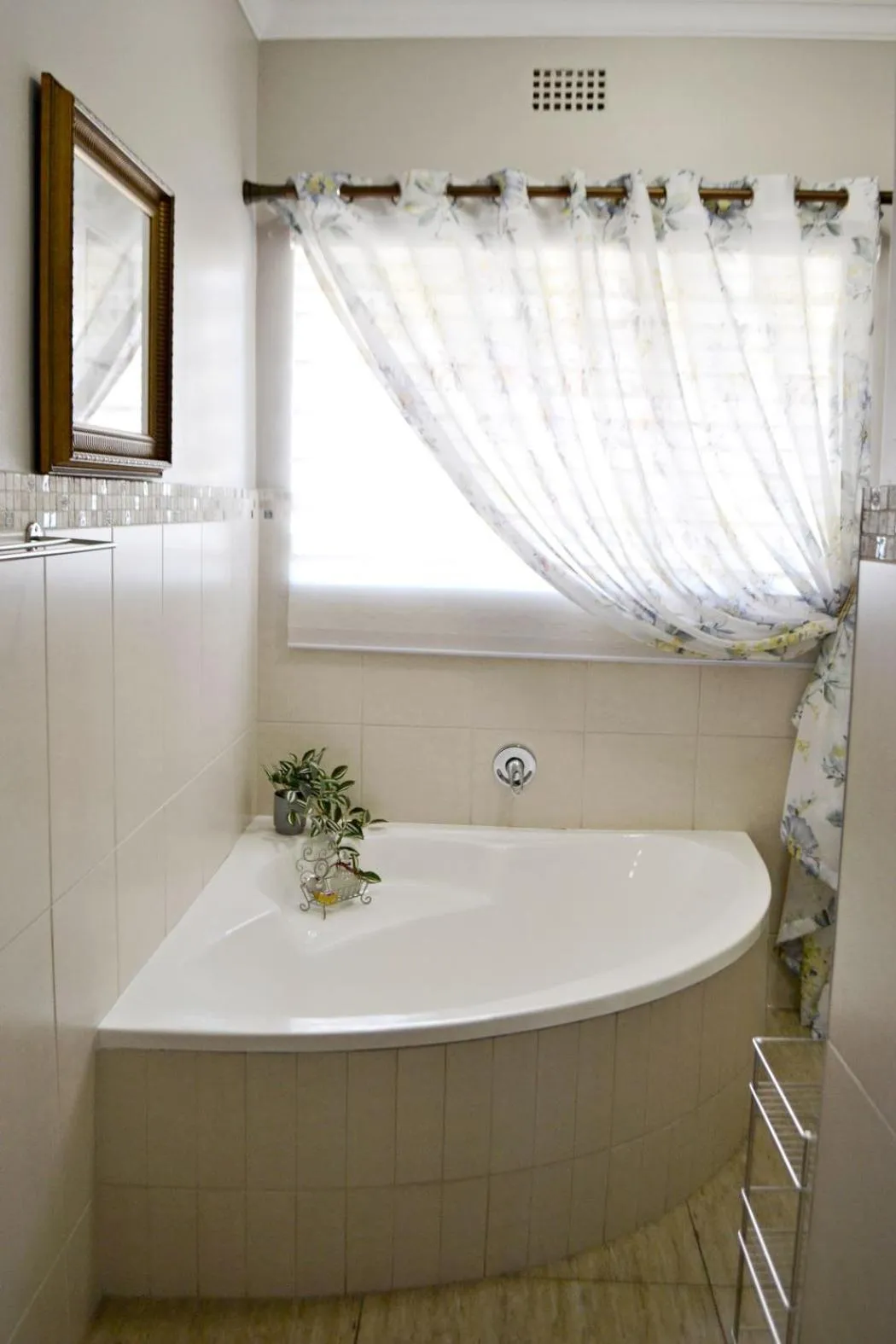 Bathroom in Bokmakierie Gastehuis Emalahleni Pty Ltd