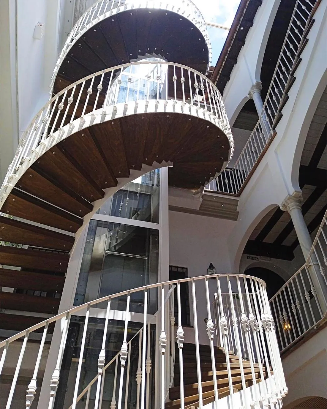 Property building in ON Acebuchal 23