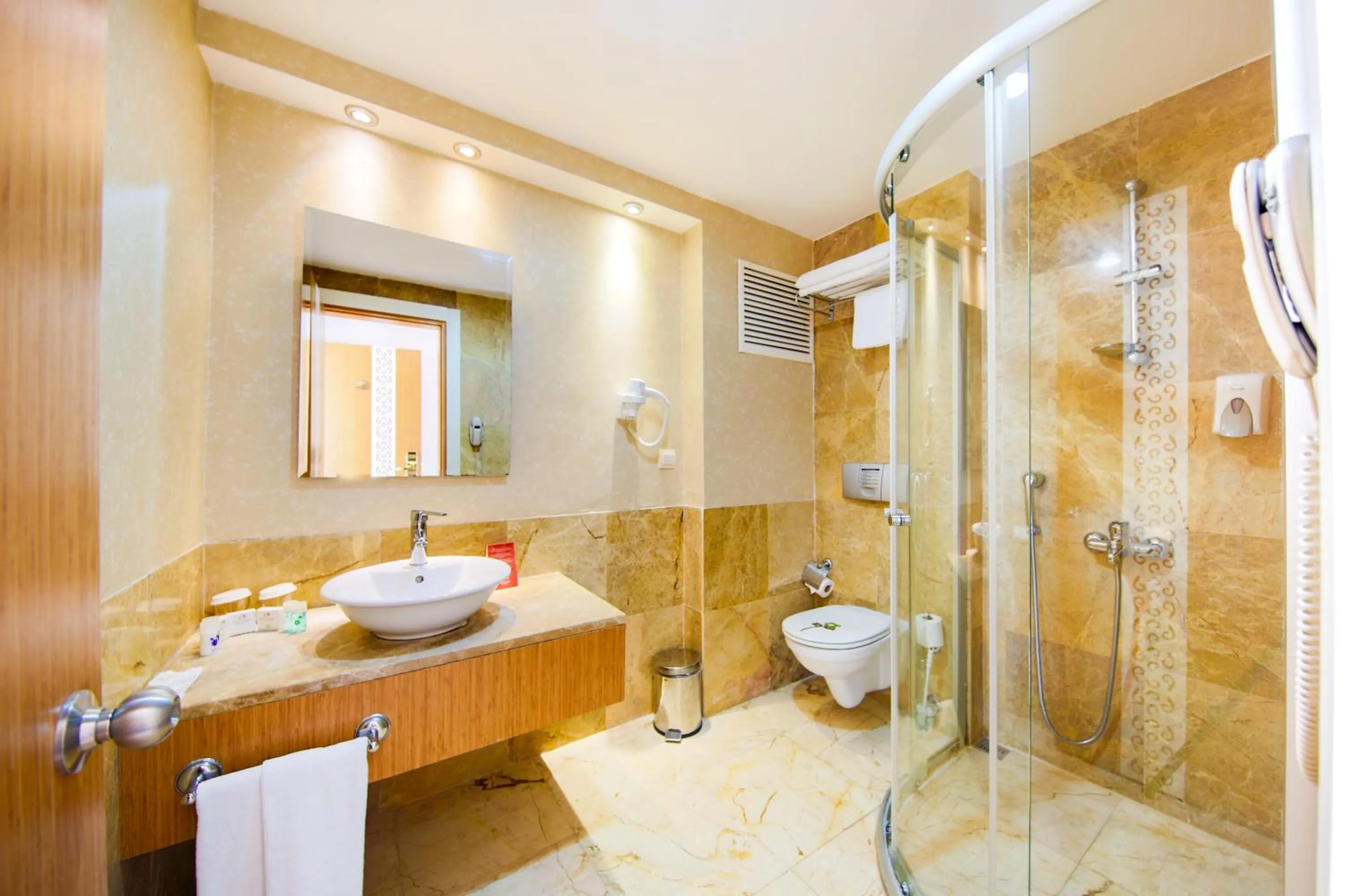 Shower in Horus Paradise Resort - Ultra All Inclusive