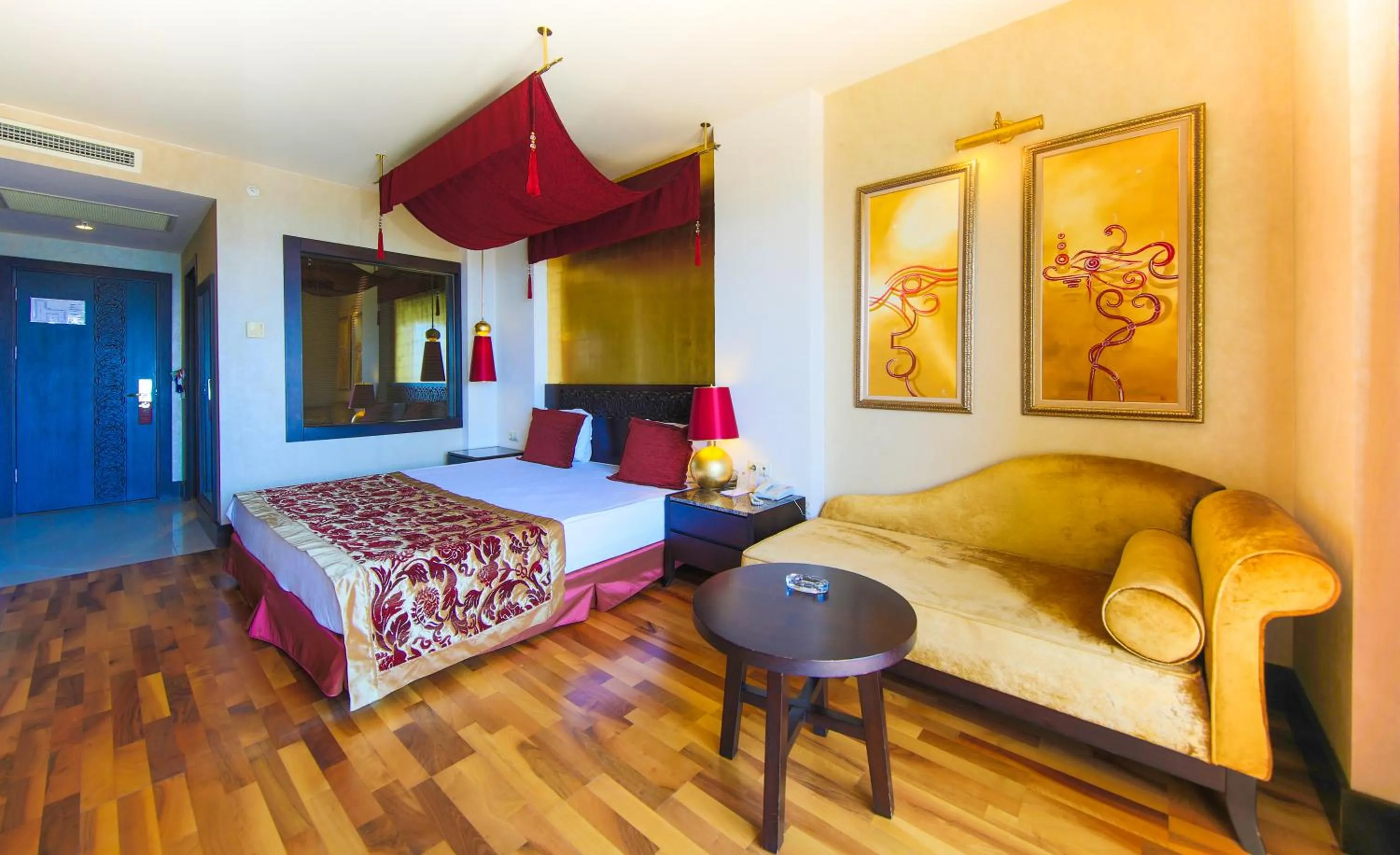 Staff in Horus Paradise Resort - Ultra All Inclusive