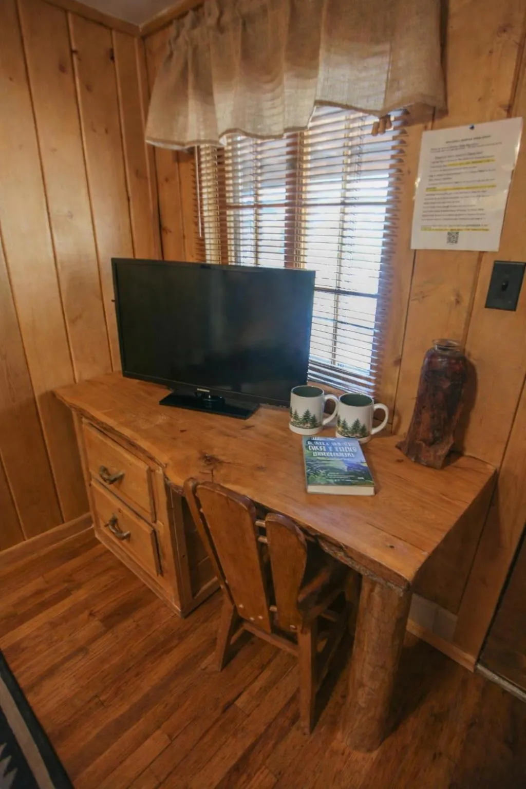 TV and multimedia in Chinook Winds Lodge