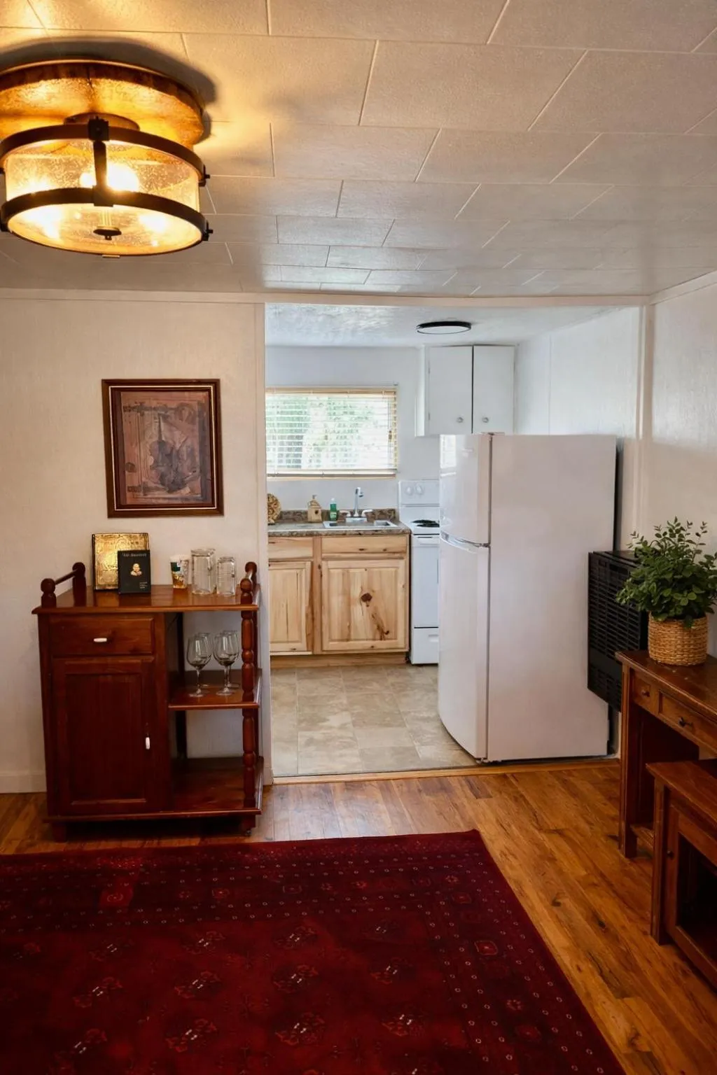 Kitchen or kitchenette in Chinook Winds Lodge