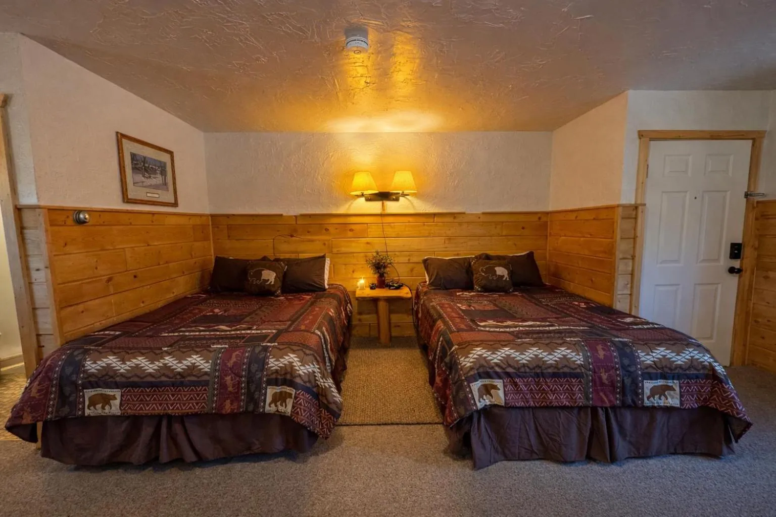 Bed in Chinook Winds Lodge