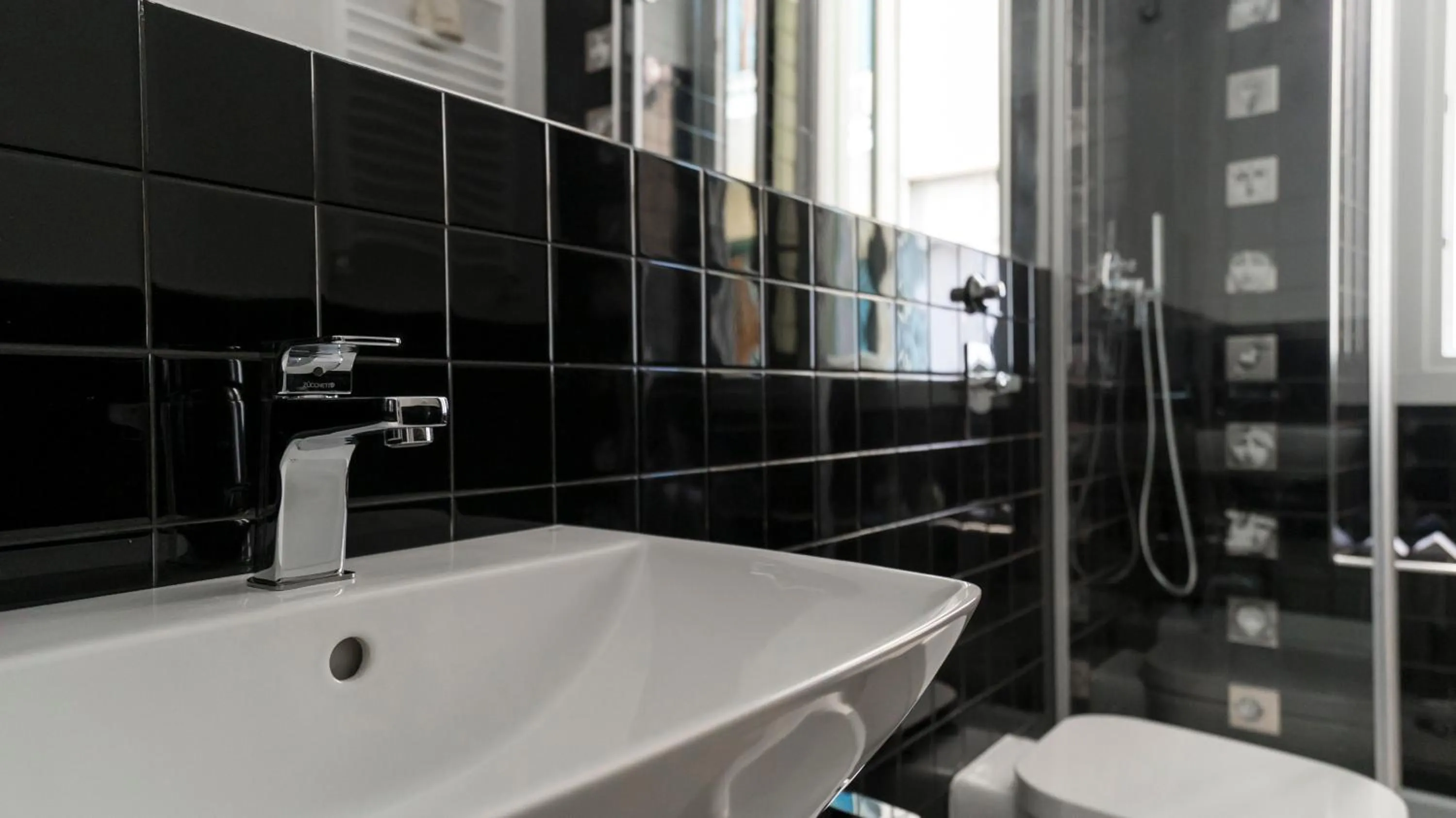 Bathroom in Italianway Easy - Melzo 12