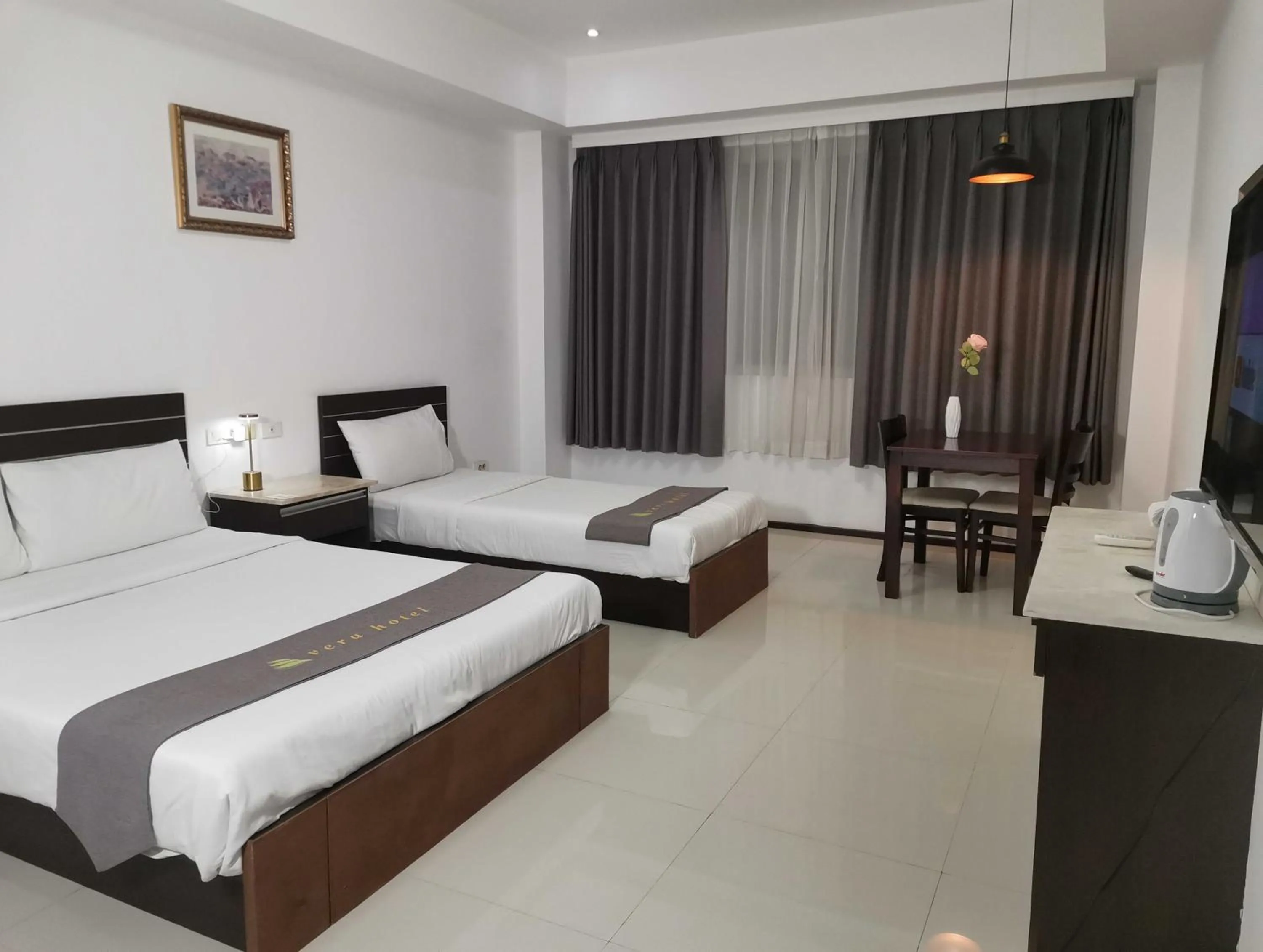 Photo of the whole room, Bed in Townhouse Oak Vera Hotel Near Clark International Airport