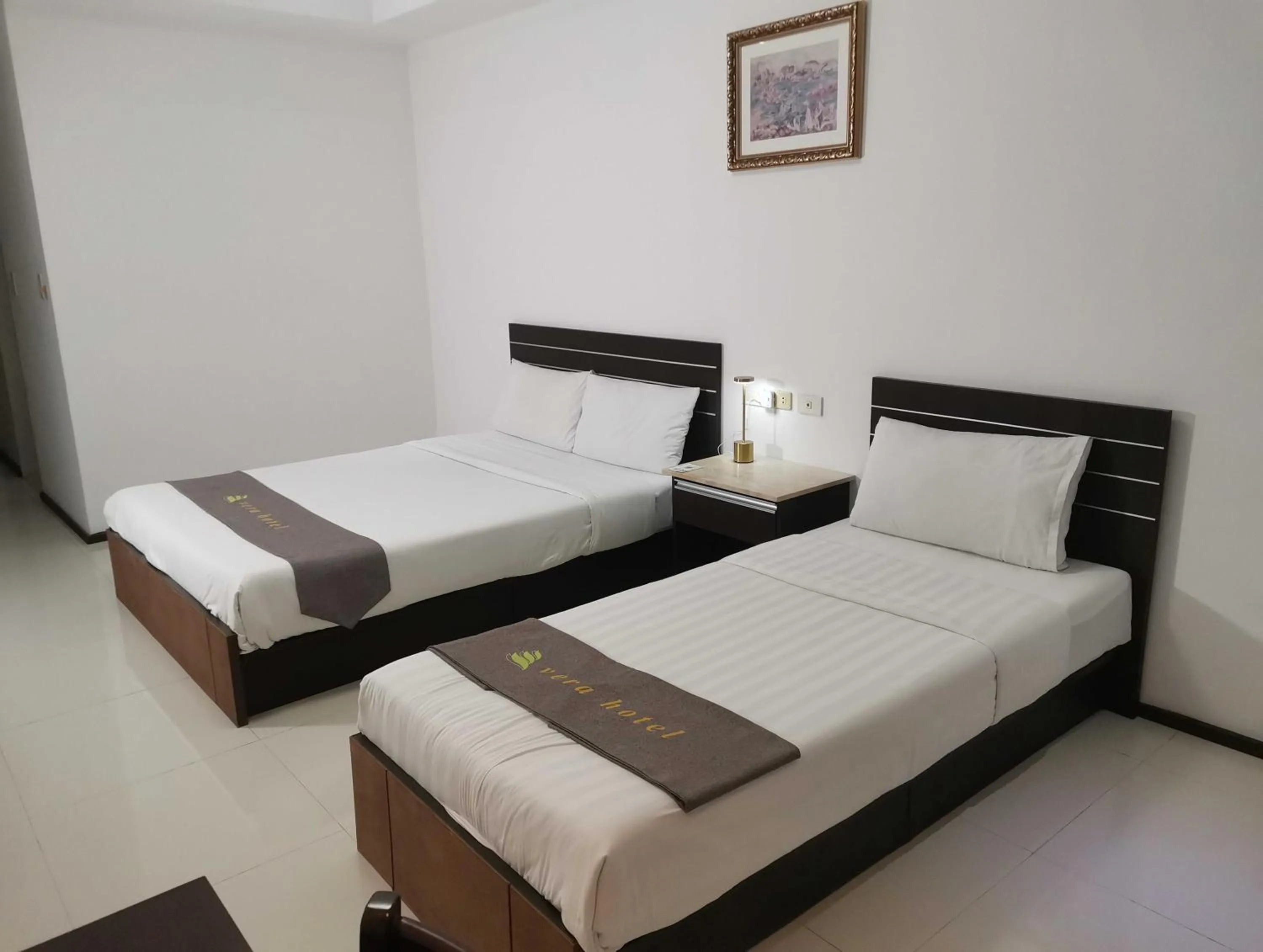 Photo of the whole room, Bed in Townhouse Oak Vera Hotel Near Clark International Airport