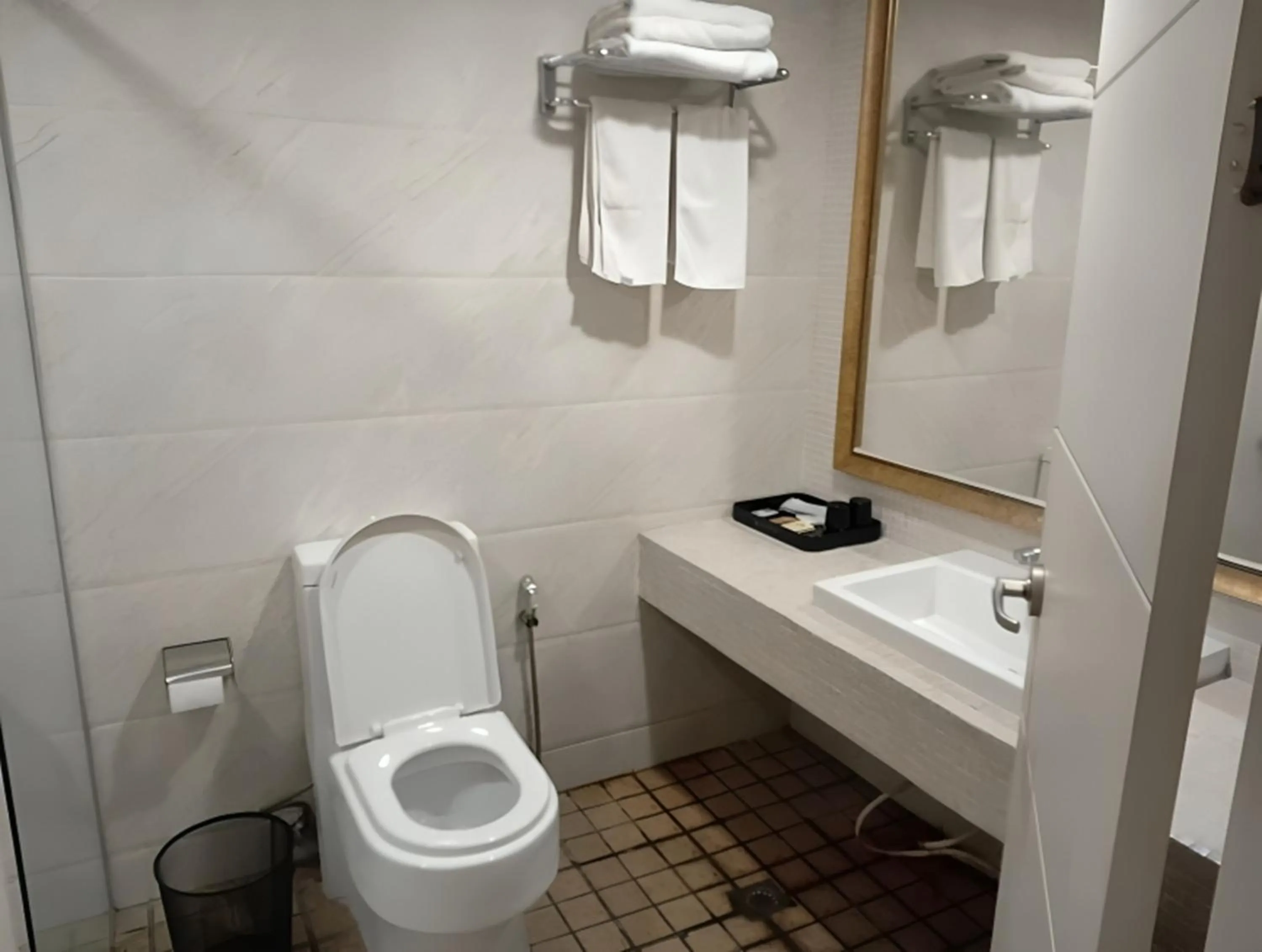 Bathroom in Townhouse Oak Vera Hotel Near Clark International Airport