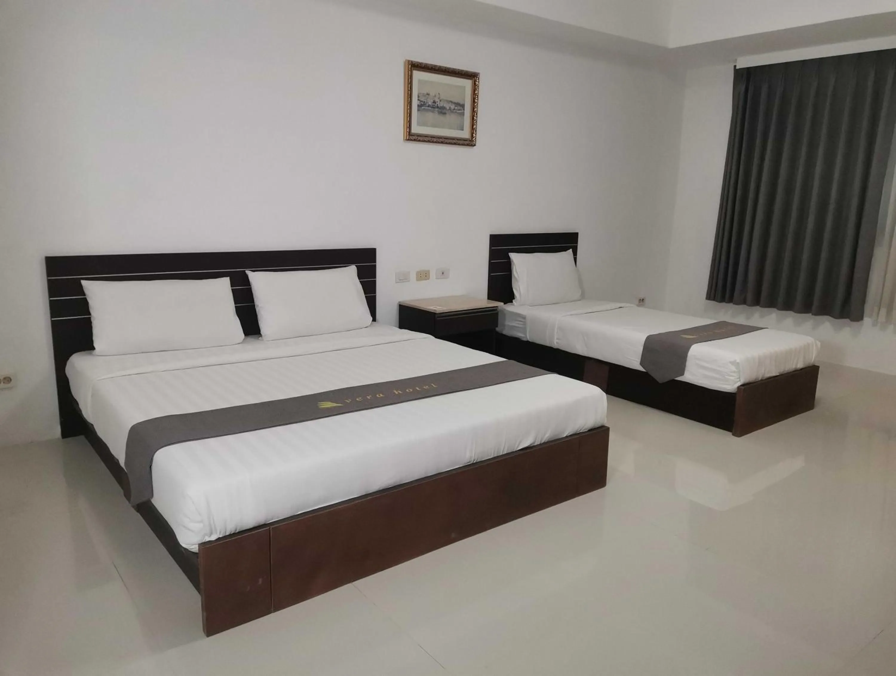 Photo of the whole room, Bed in Townhouse Oak Vera Hotel Near Clark International Airport
