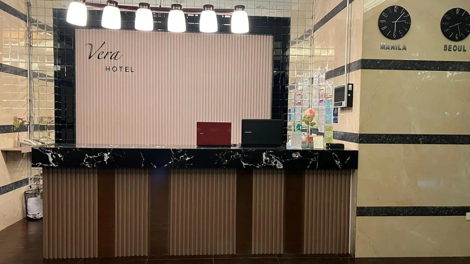 Lobby or reception in Vera Hotel