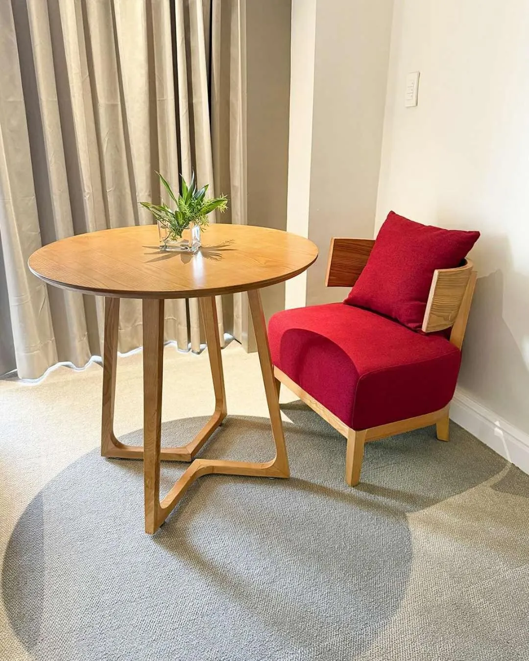 Seating area in Vermillion Hotel