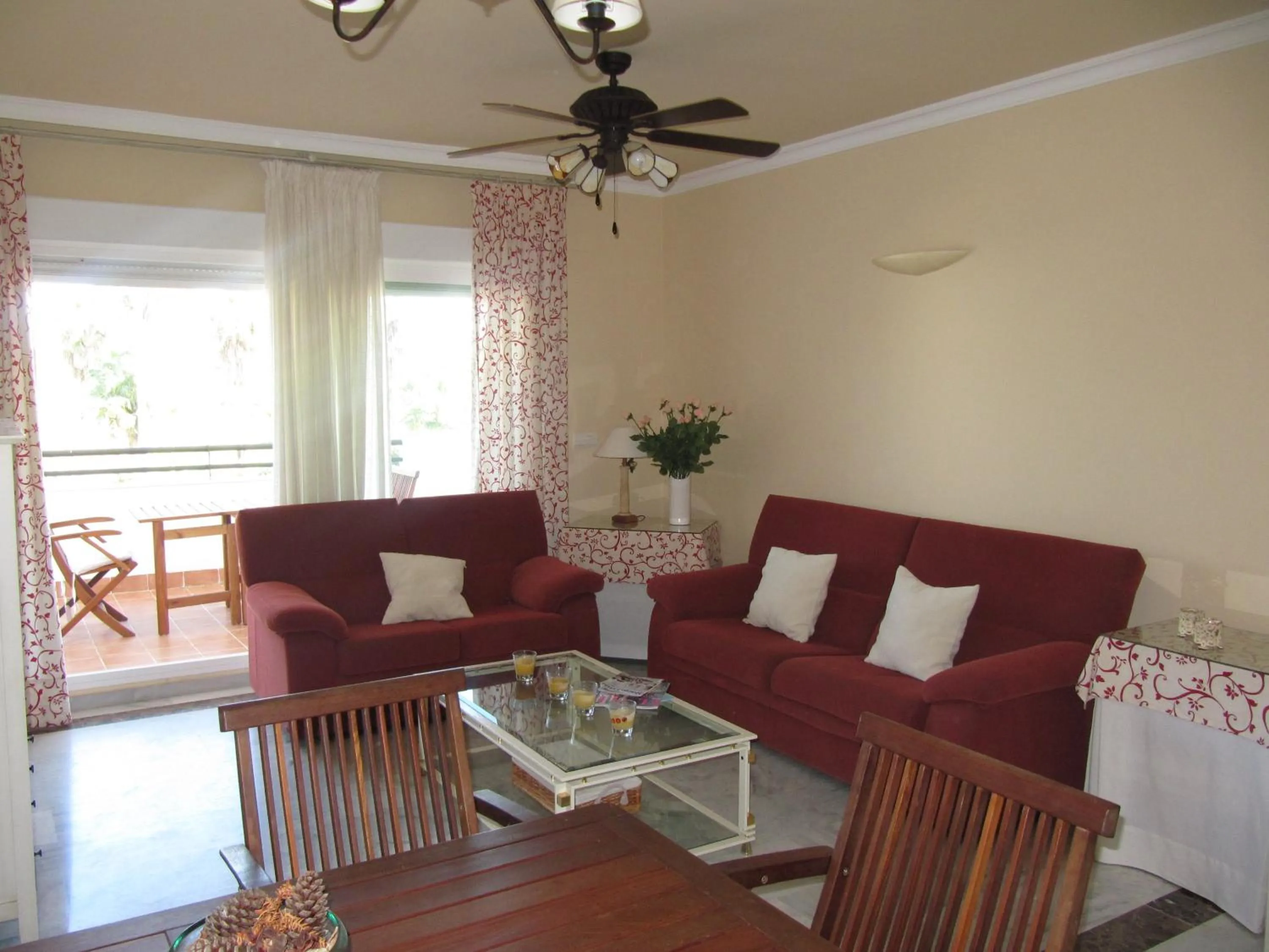 Seating area in Life Apartments Costa Ballena
