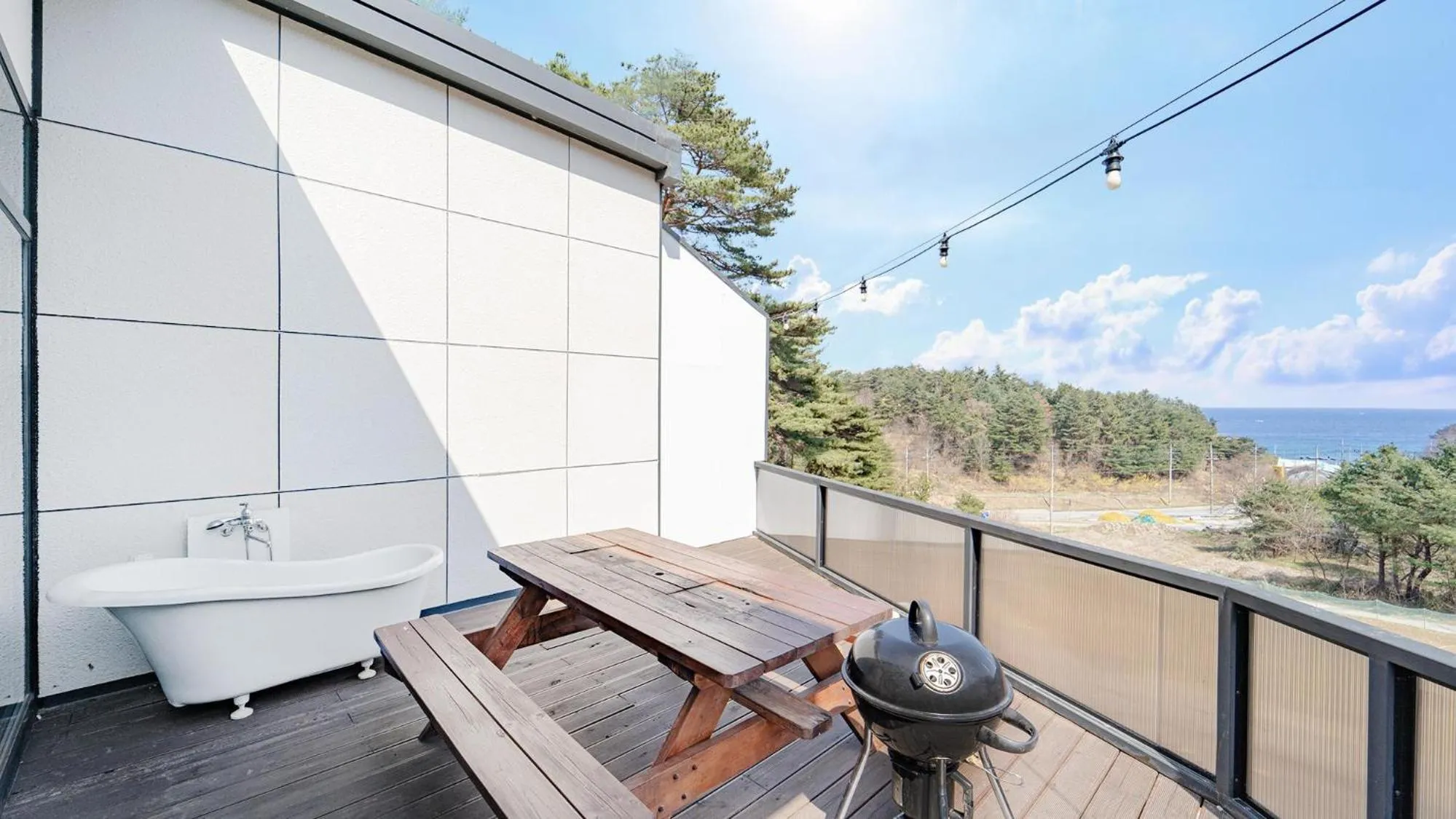 Property building in Yangyang In Memory Pension