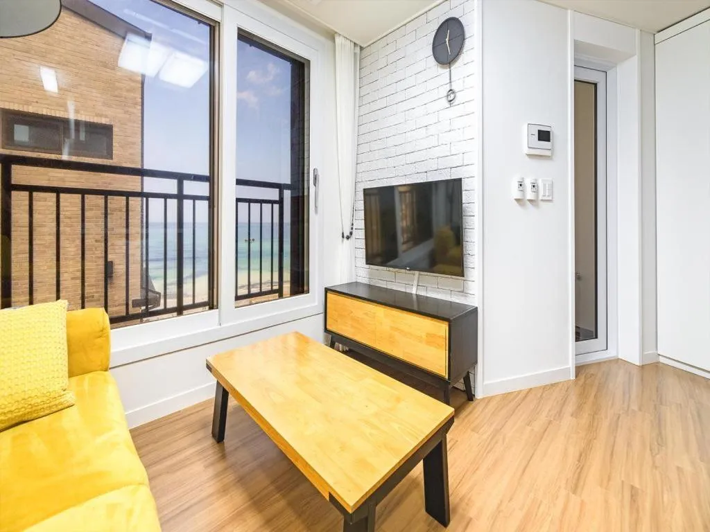 Property building in Jeju eseutteuleya pension