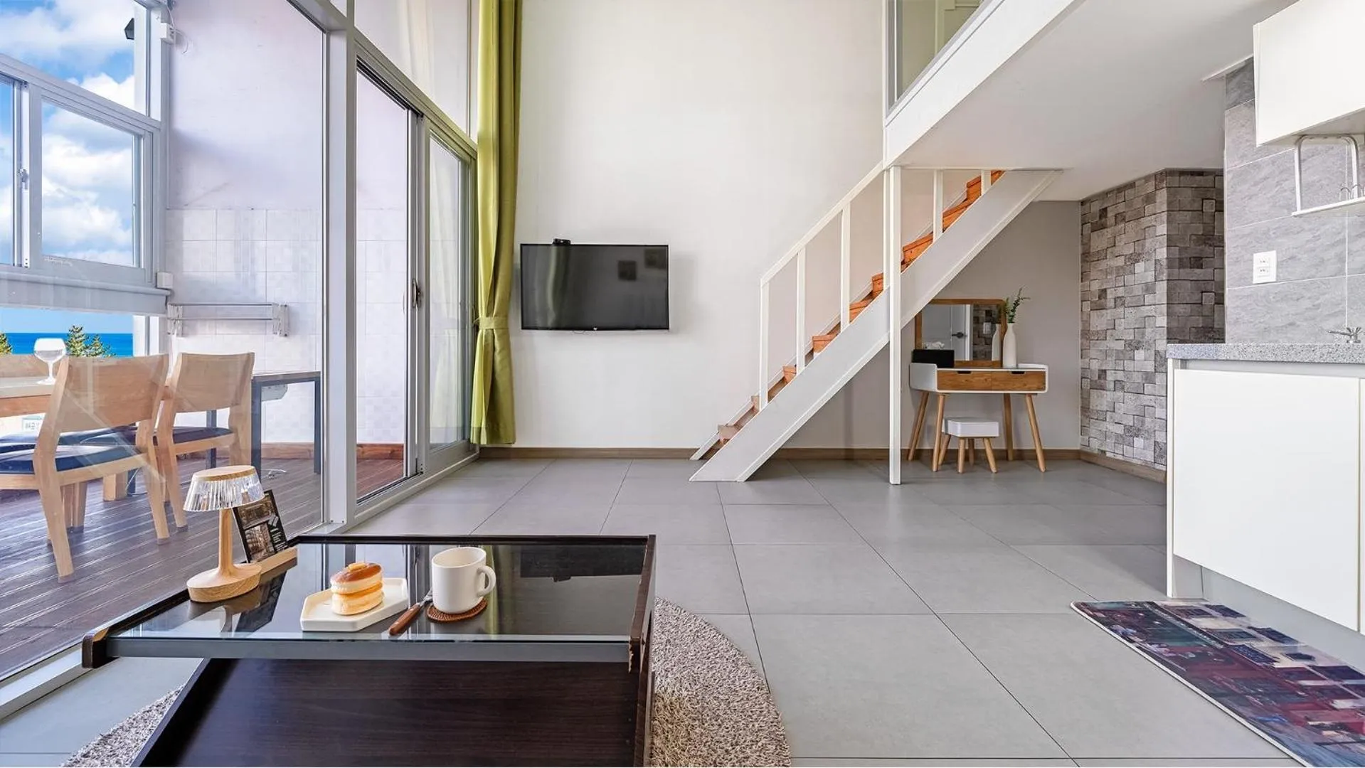 Property building in Yangyang Oceanvibe