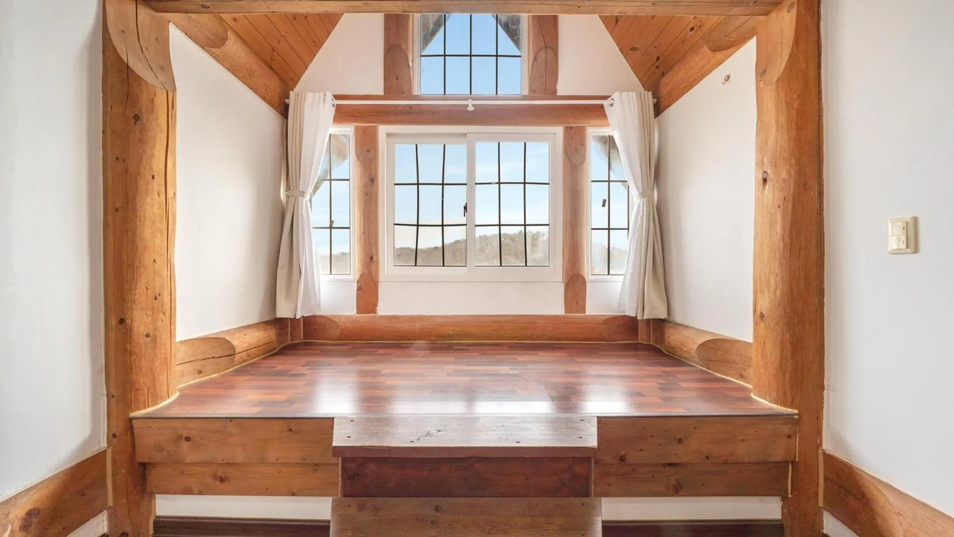 Photo of the whole room in Seokmodo supsokbadapunggyeong pension