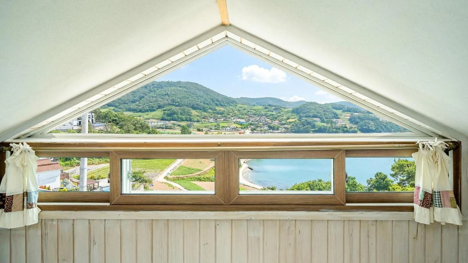 Property building in Yeosu Sky Pension