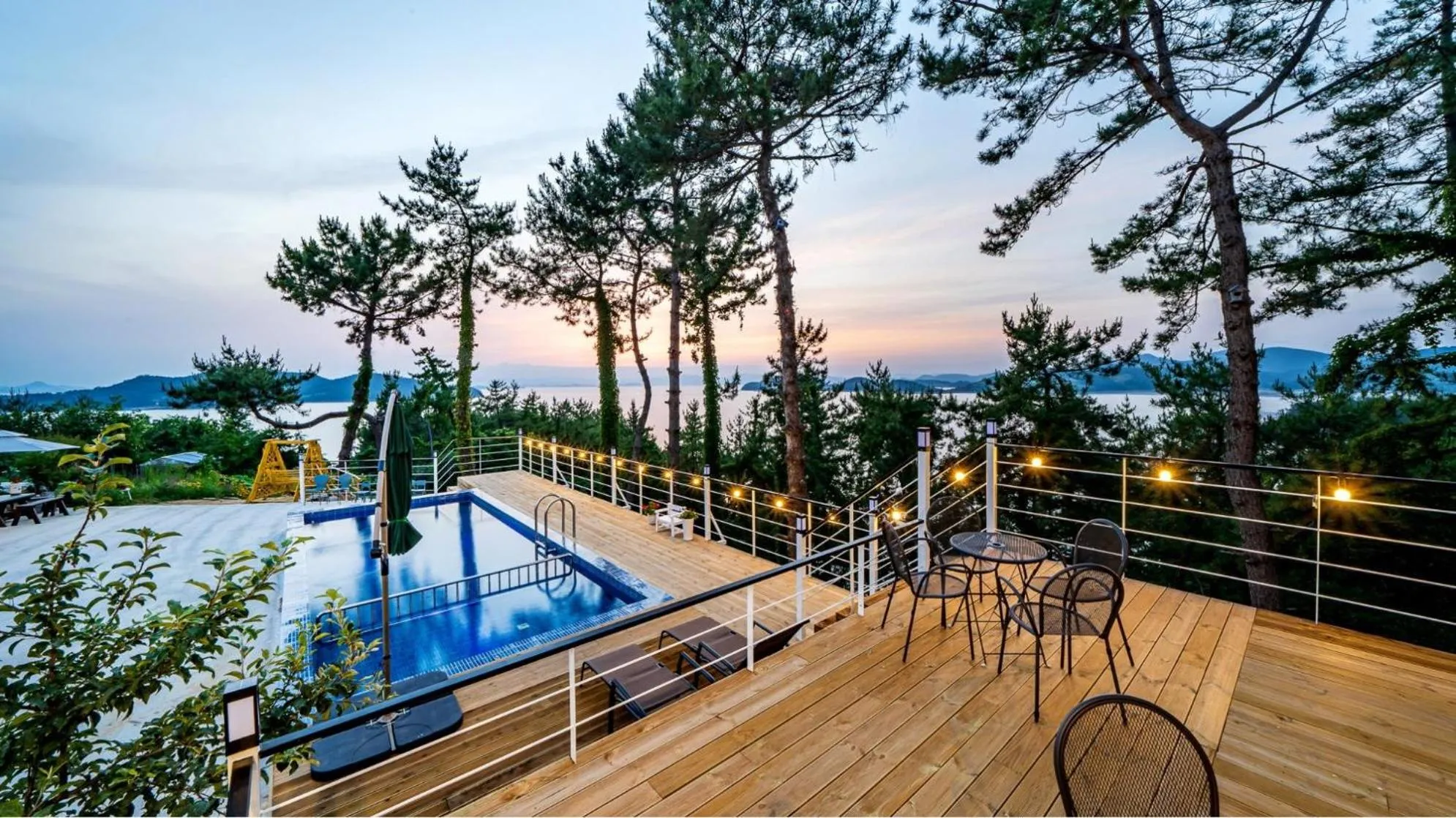 Property building in Yeosu Sky Pension