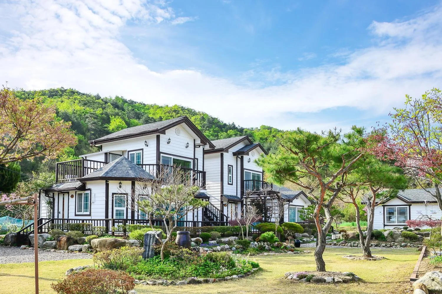 Property building in Samcheok Herb Pension