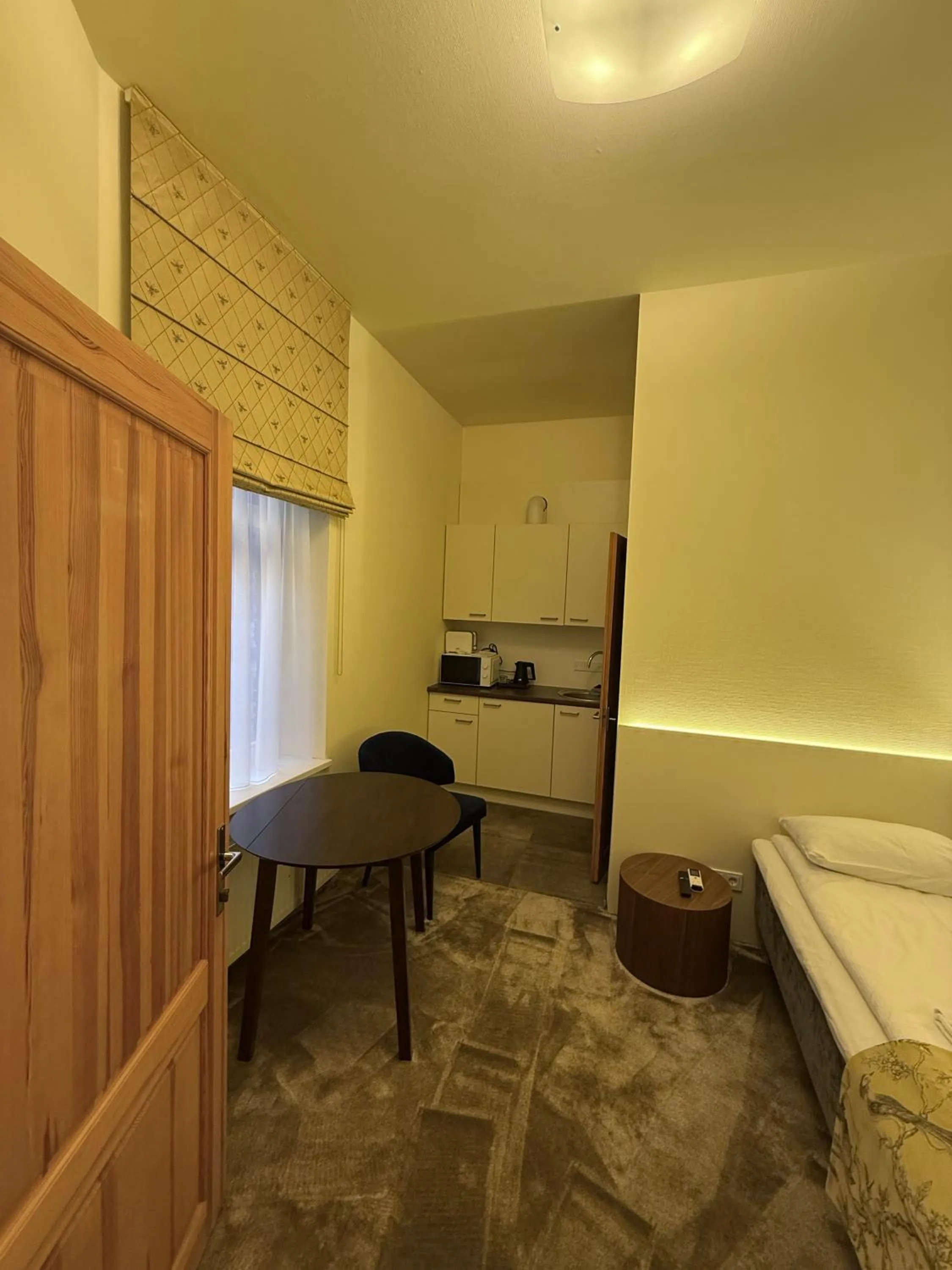 Shower, Bed in Moja Accommodation