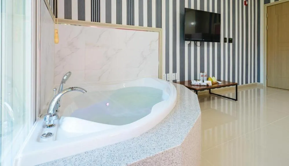 Property building in Yeosu Sora Noeul Pension