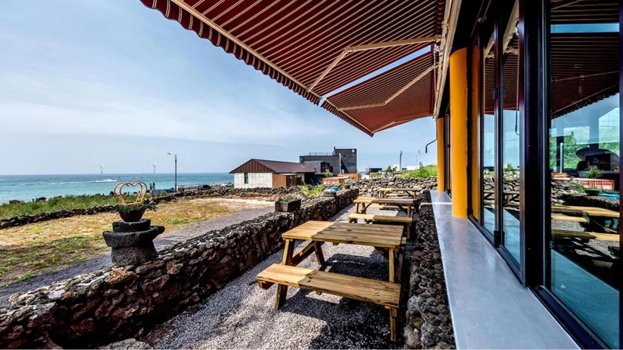 Property building in Jeju Woljeongri Pungcha Pension