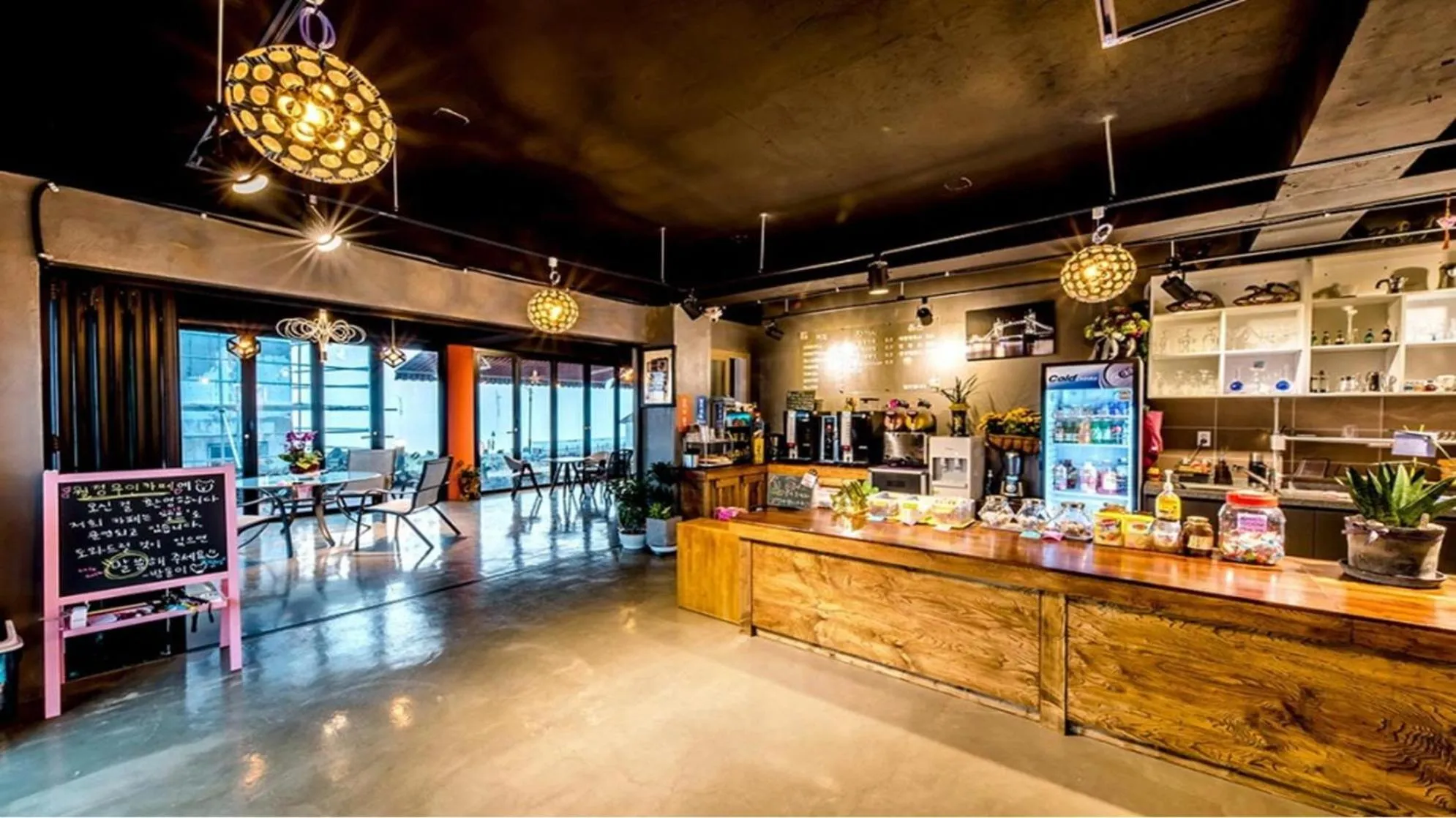 Property building in Jeju Woljeongri Pungcha Pension