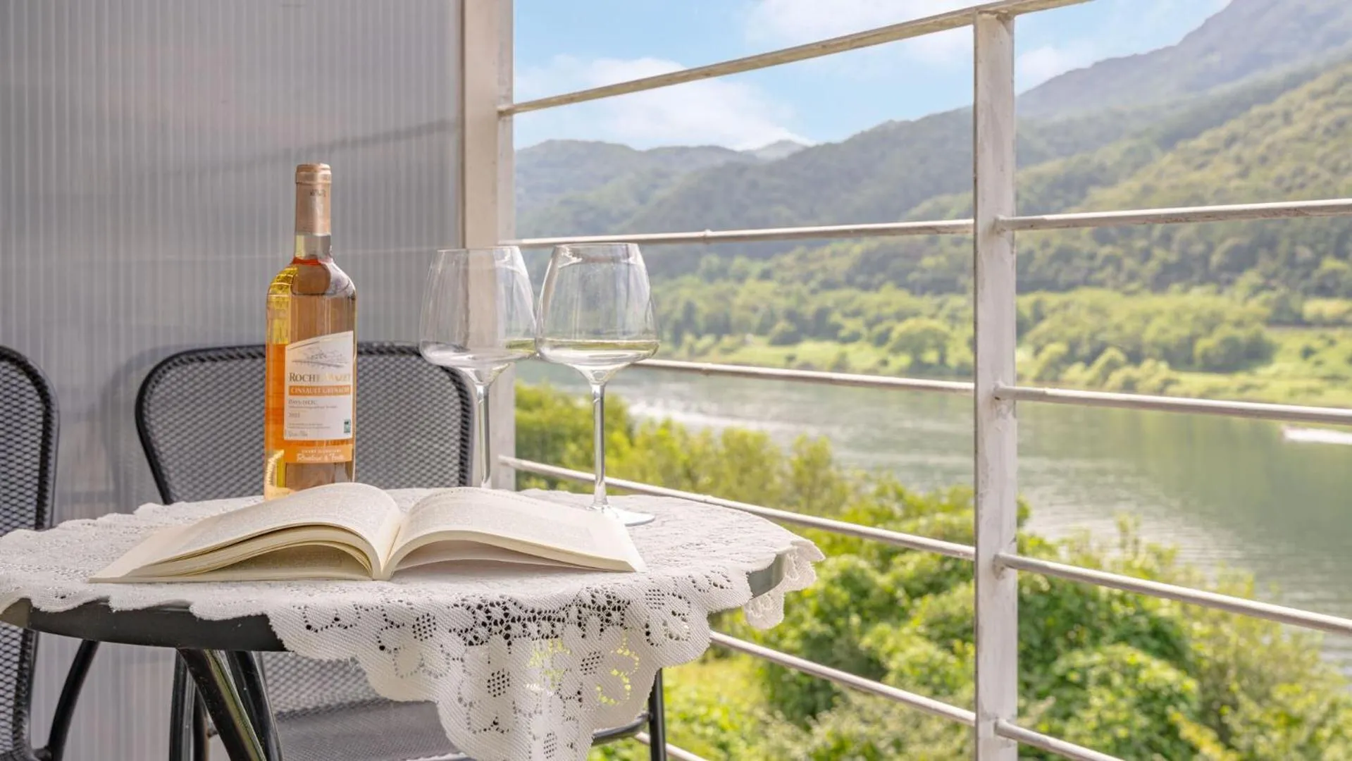 Property building in Gapyeong Rowa River view Pension