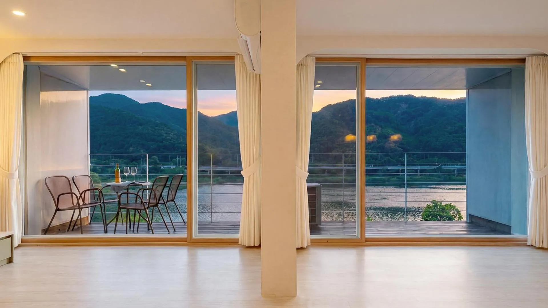 Property building in Gapyeong Rowa River view Pension